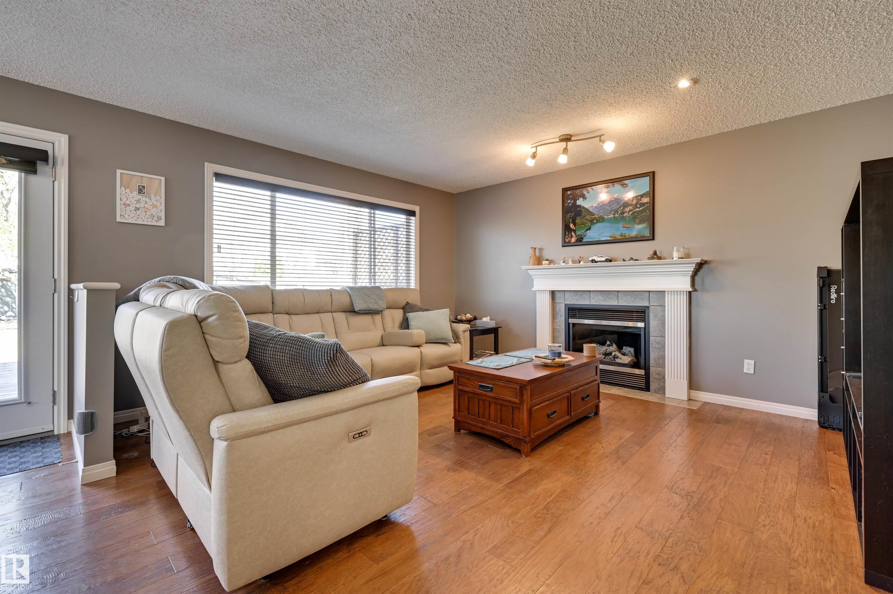2208 Baker Close SW, Blackmud Creek, Edmonton