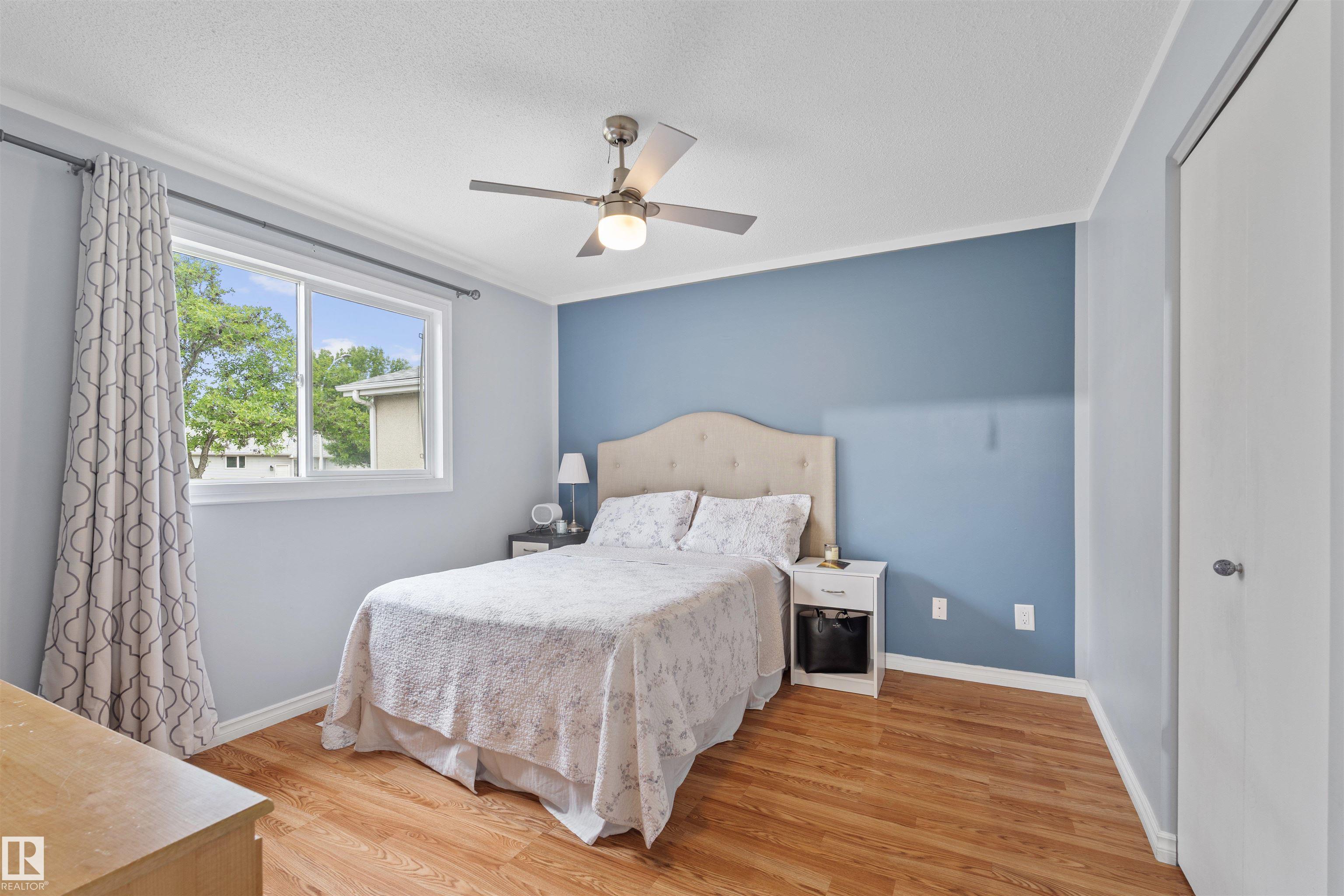 Photo 11 at 17007 95 Street NW, Lago Lindo, Edmonton