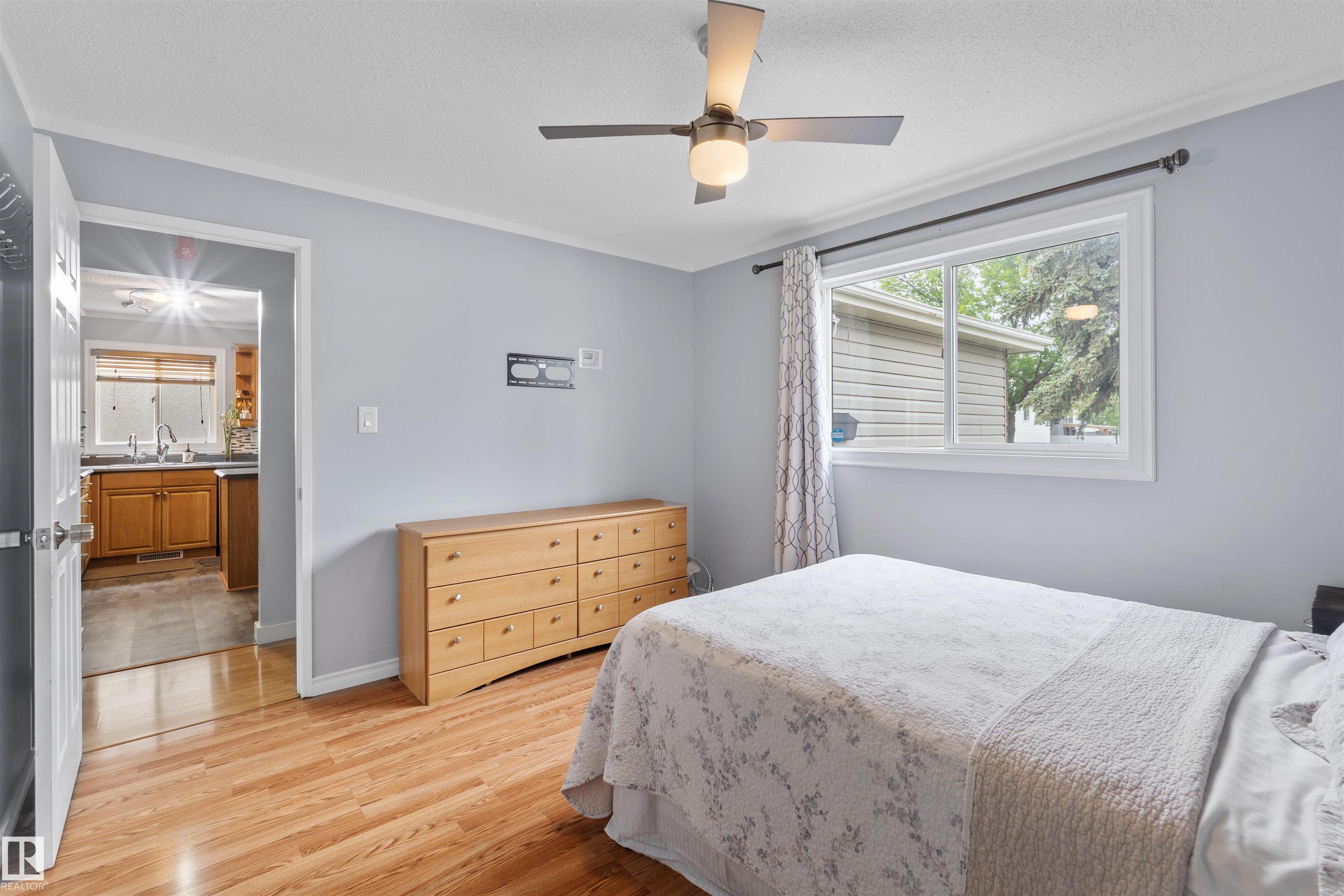 Photo 12 at 17007 95 Street NW, Lago Lindo, Edmonton