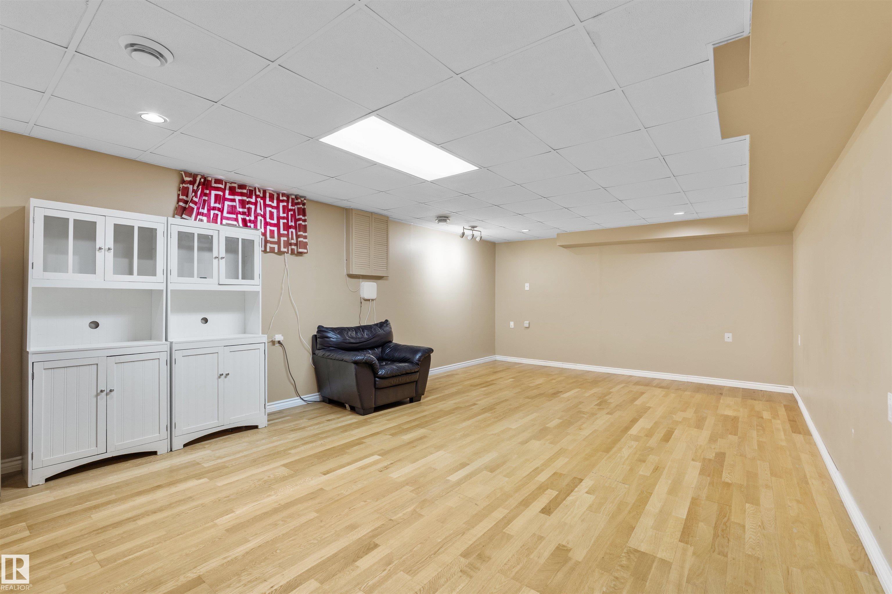 Photo 19 at 17007 95 Street NW, Lago Lindo, Edmonton