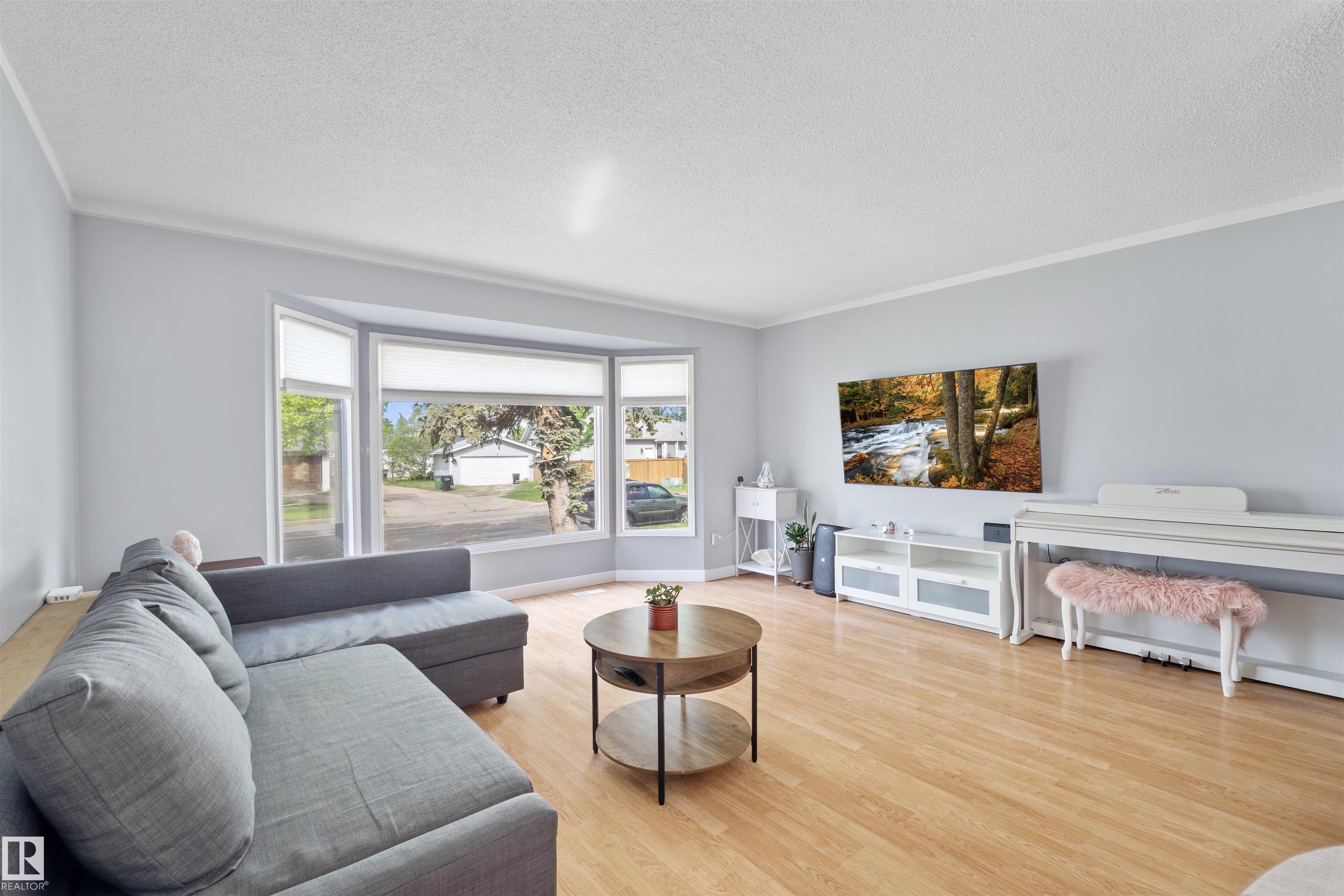 17007 95 Street NW, Lago Lindo, Edmonton