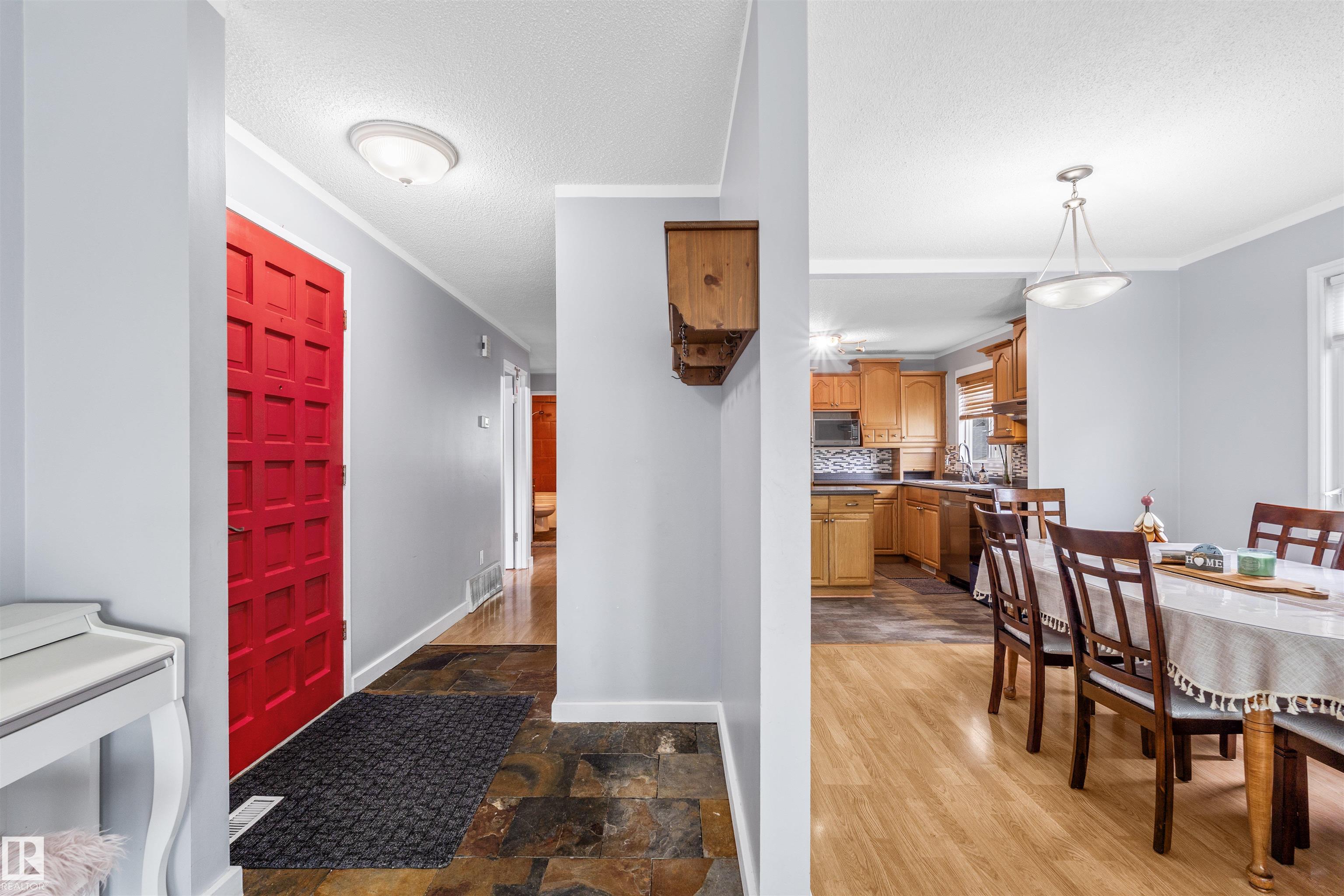 17007 95 Street NW, Lago Lindo, Edmonton