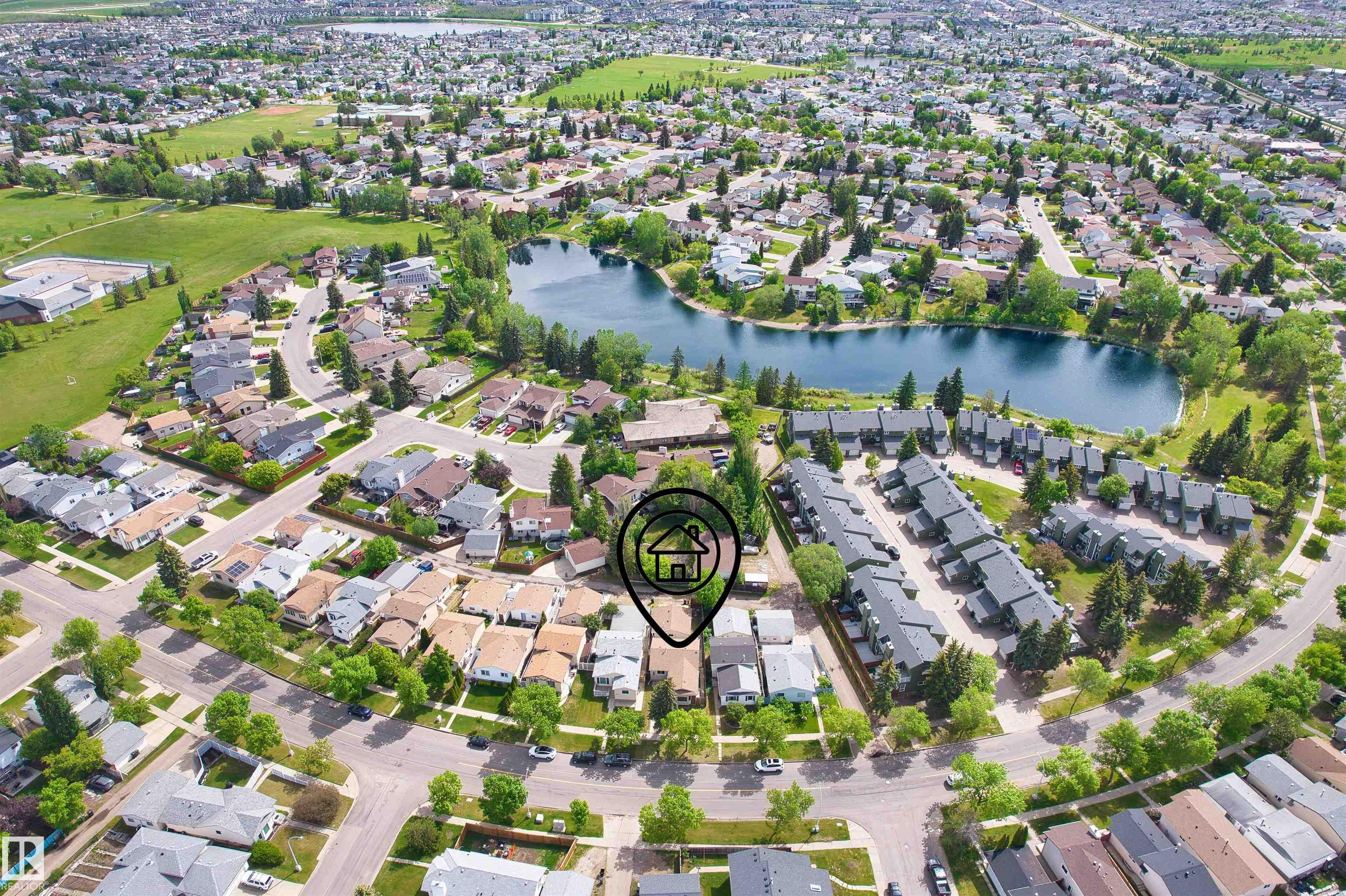 Photo 34 at 17007 95 Street NW, Lago Lindo, Edmonton