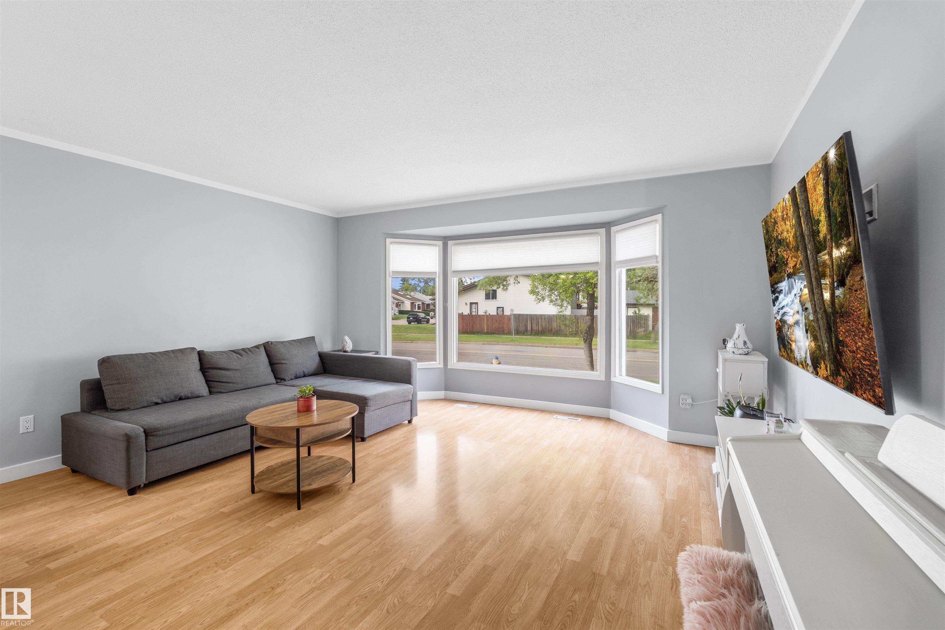 17007 95 Street NW, Lago Lindo, Edmonton