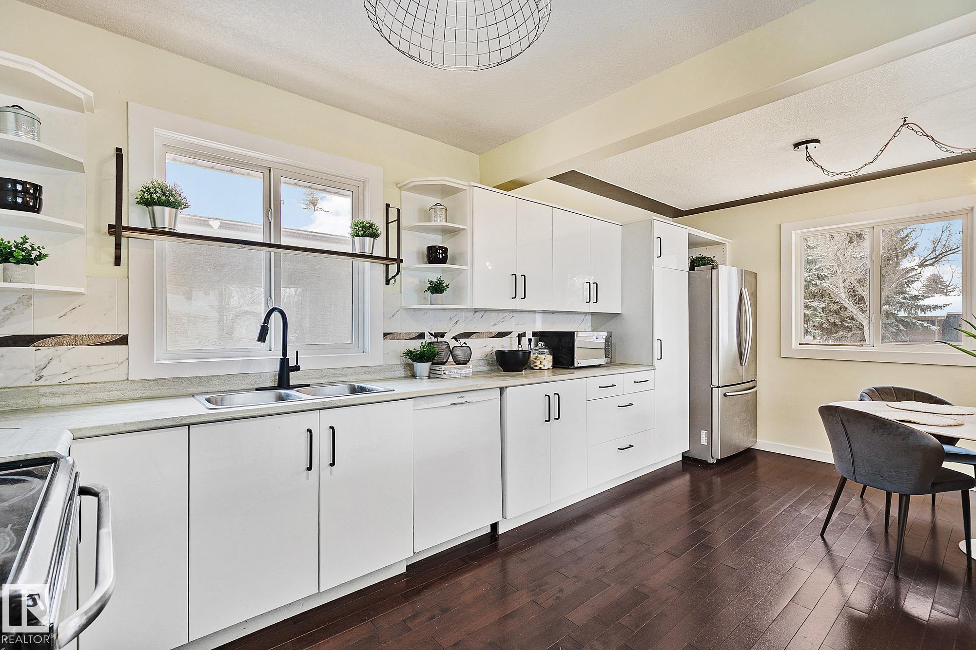 Photo 13 at 11334 52 Street NW, Highlands, Edmonton