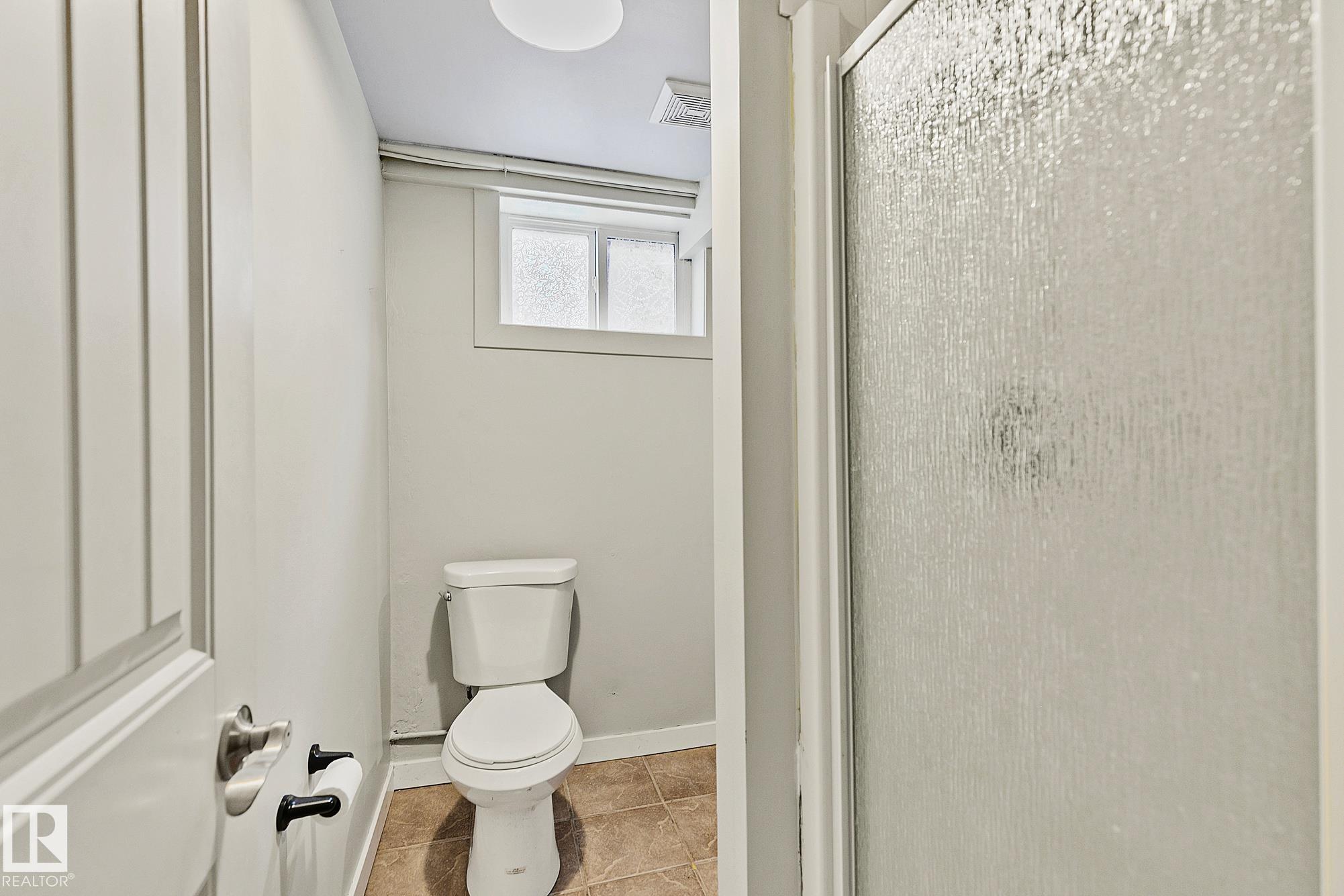 Photo 29 at 11334 52 Street NW, Highlands, Edmonton