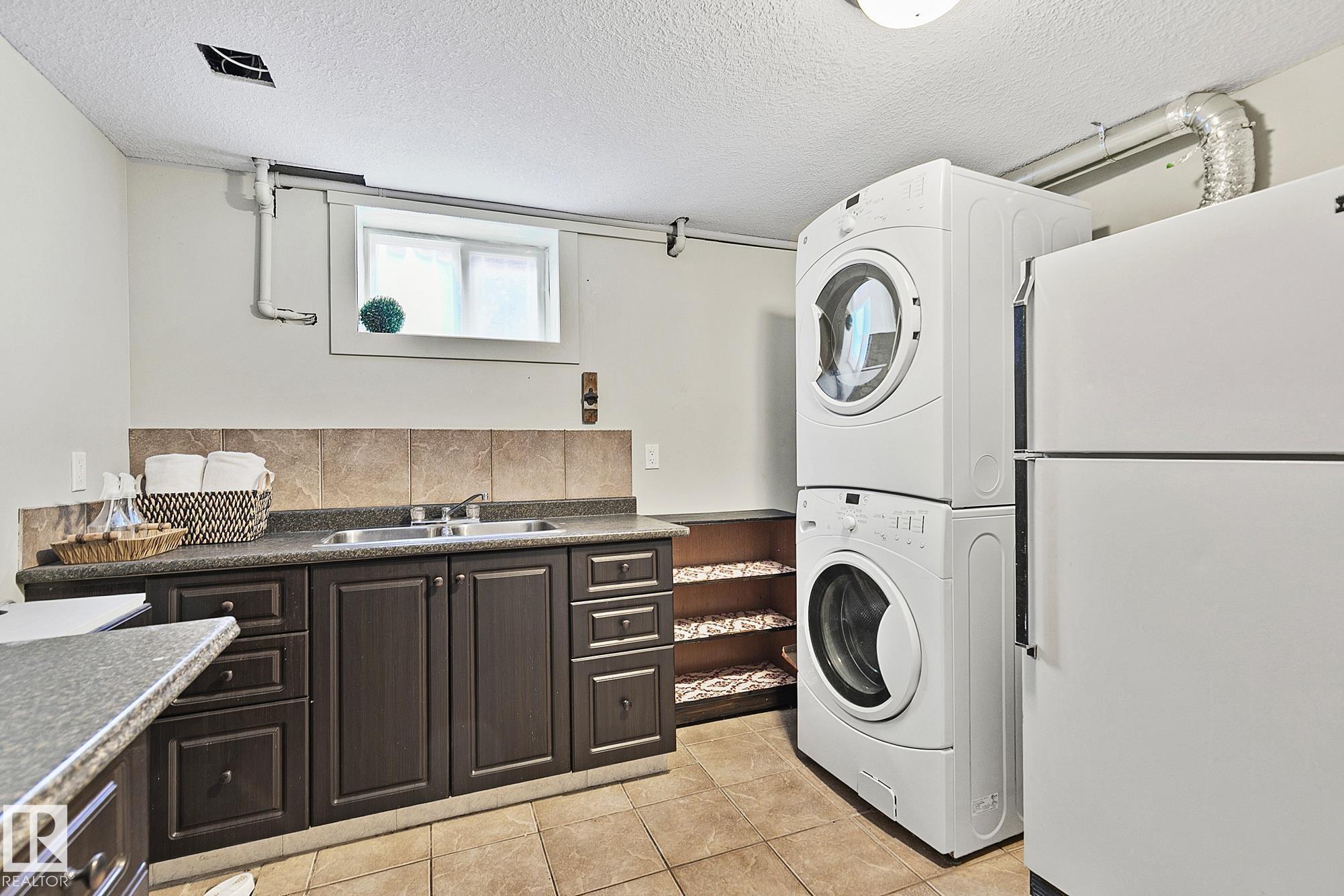 Photo 31 at 11334 52 Street NW, Highlands, Edmonton