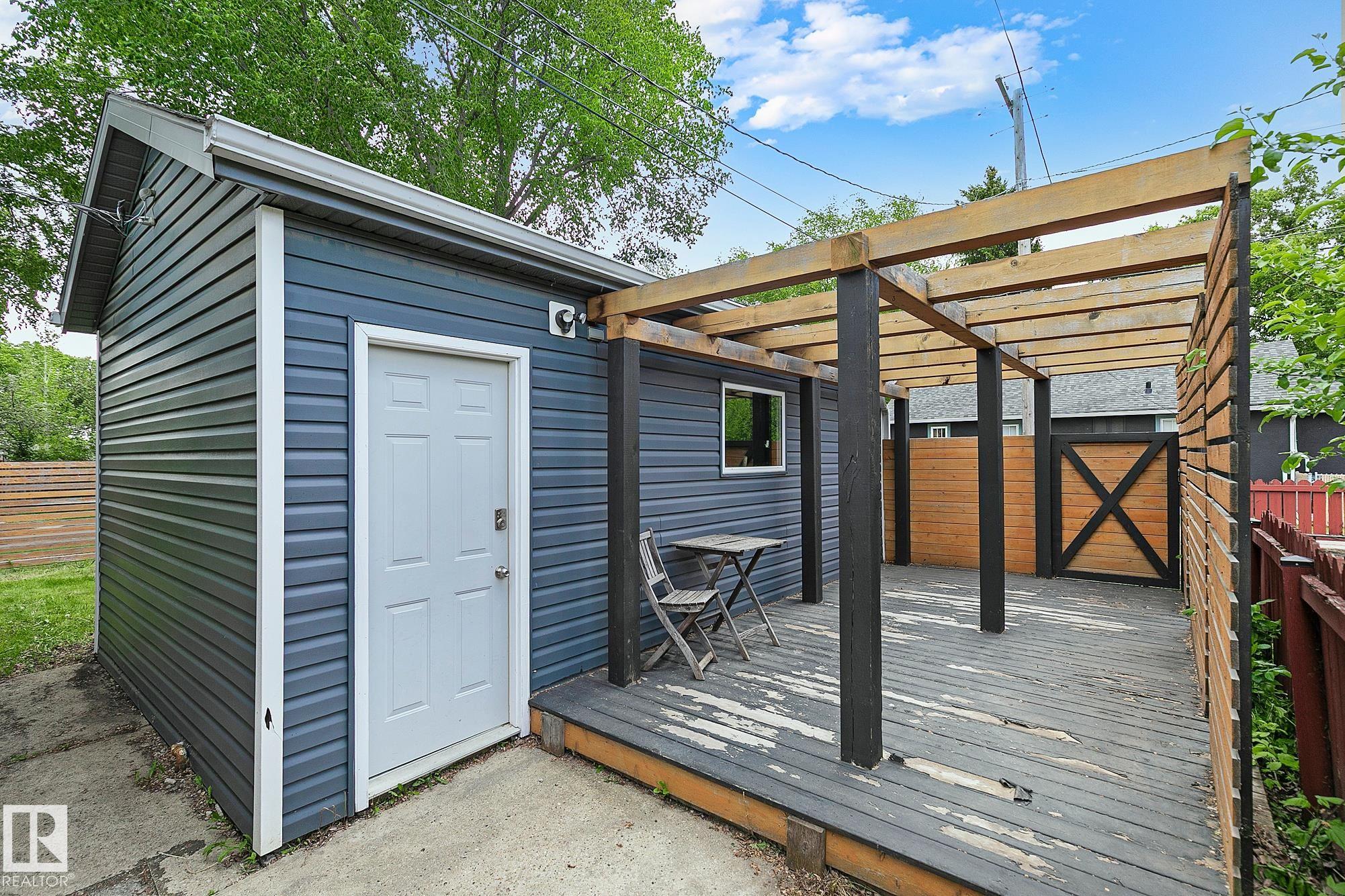 Photo 41 at 11334 52 Street NW, Highlands, Edmonton
