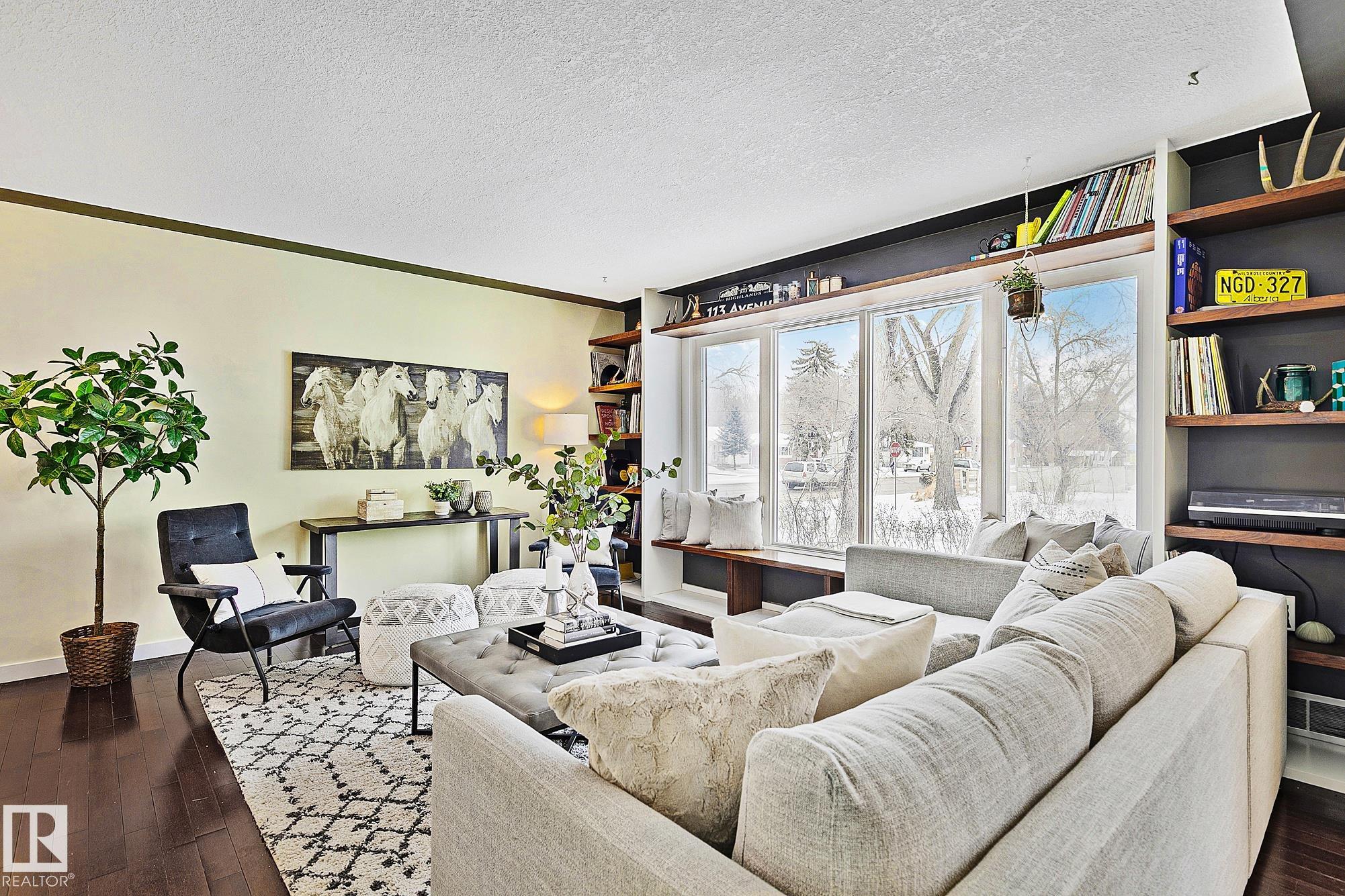 Photo 6 at 11334 52 Street NW, Highlands, Edmonton