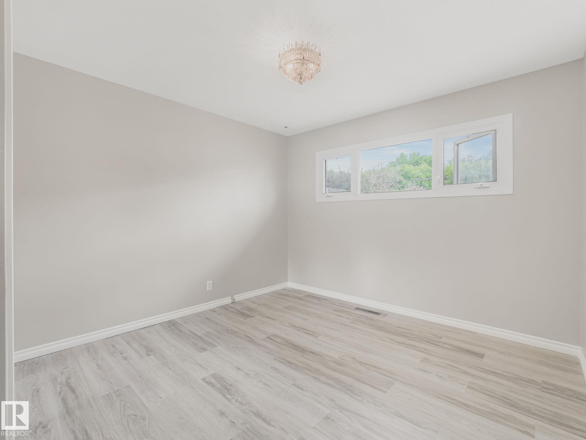 Photo 26 at 15916 88b Avenue NW, Meadowlark Park, Edmonton