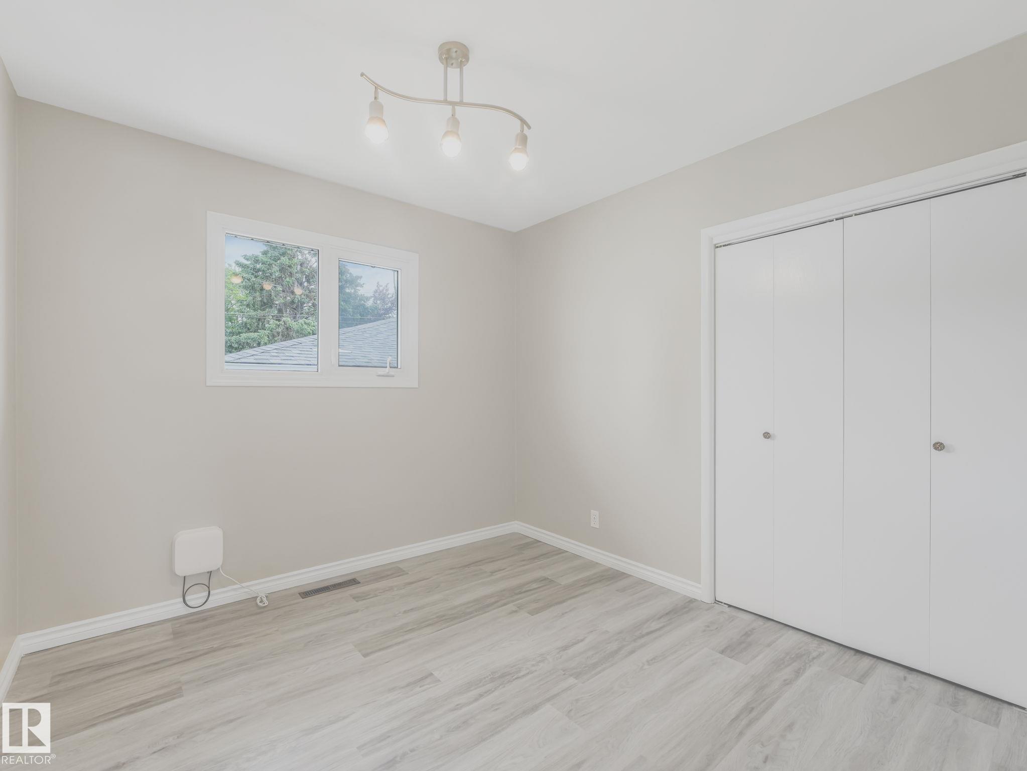 Photo 28 at 15916 88b Avenue NW, Meadowlark Park, Edmonton