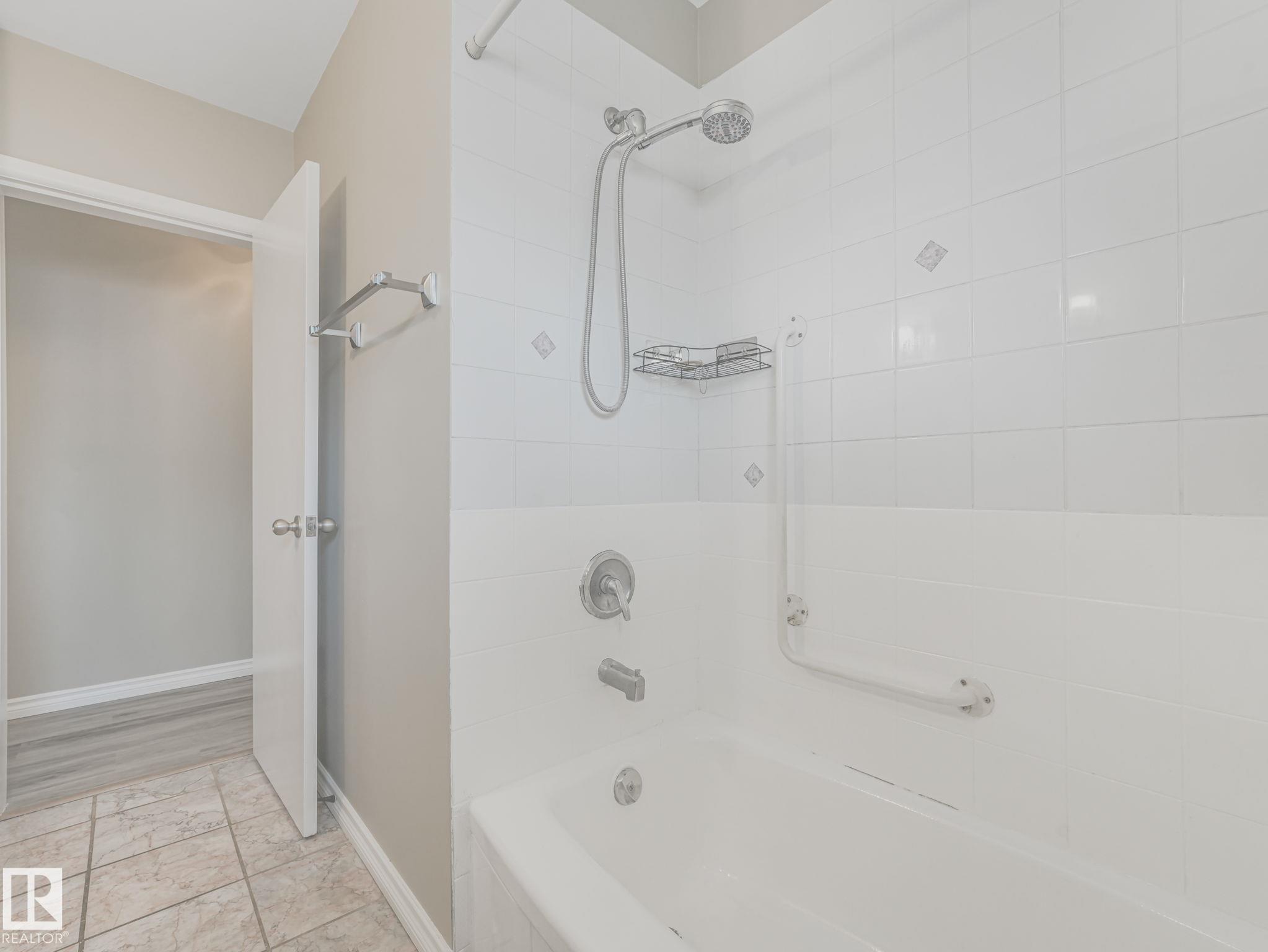 Photo 32 at 15916 88b Avenue NW, Meadowlark Park, Edmonton