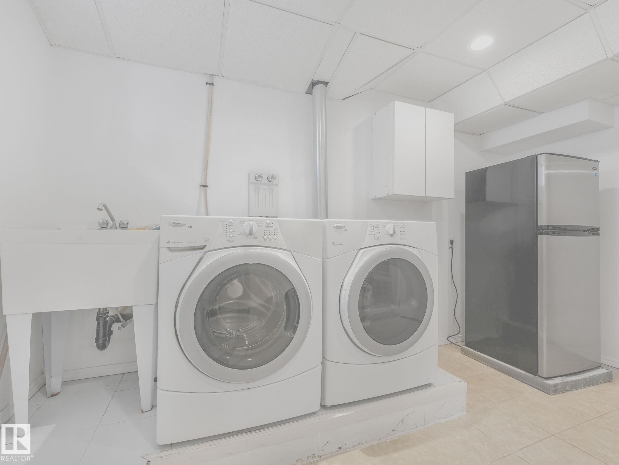 Photo 39 at 15916 88b Avenue NW, Meadowlark Park, Edmonton
