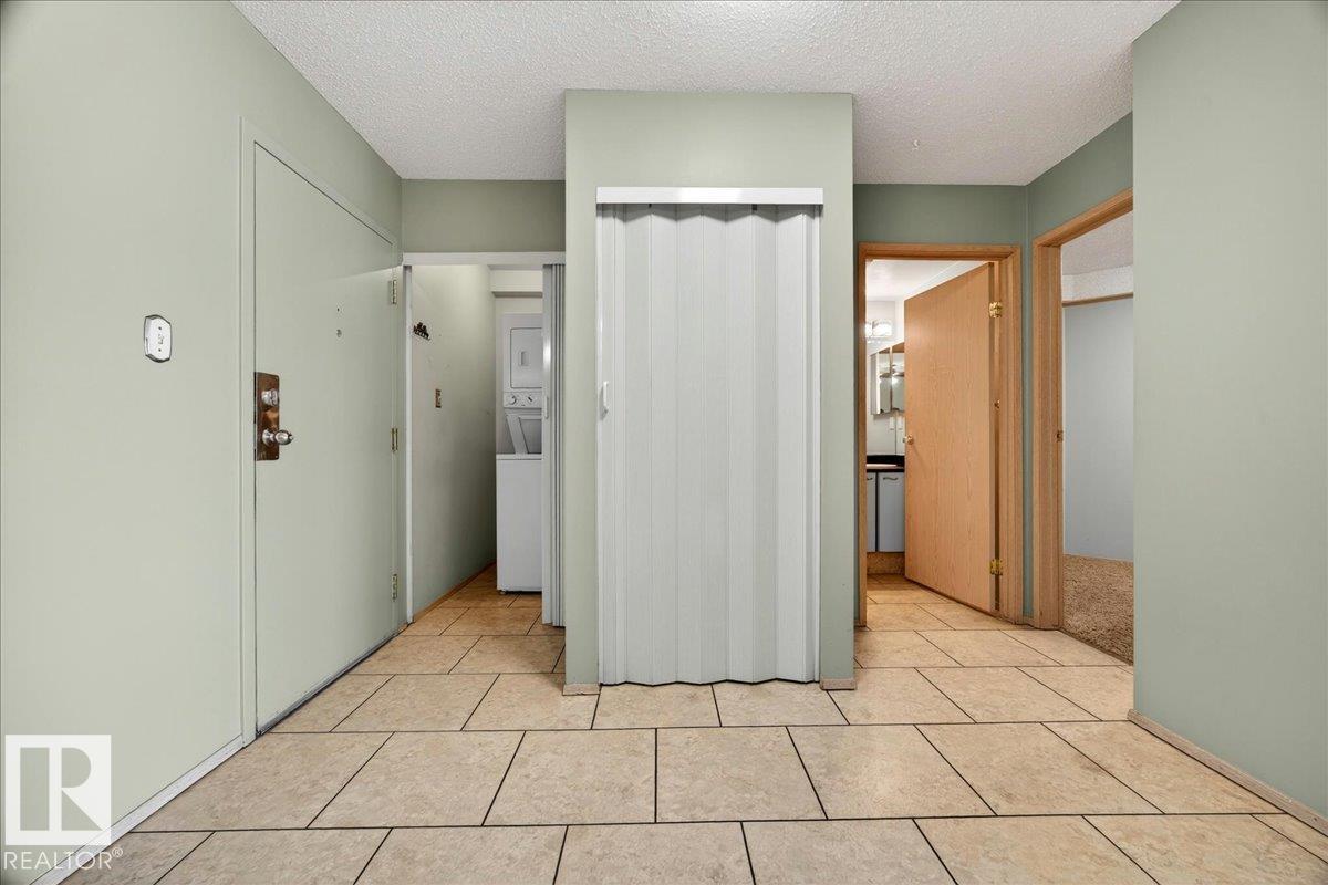 112 - 6710 158 Avenue NW, Ozerna, Edmonton