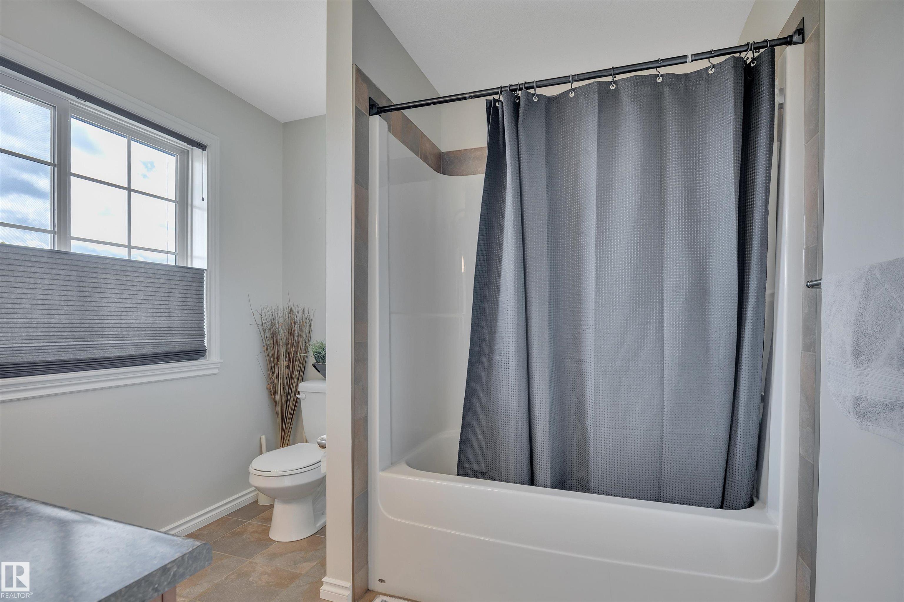 Photo 28 at 52 Selkirk Place, Suntree, Leduc