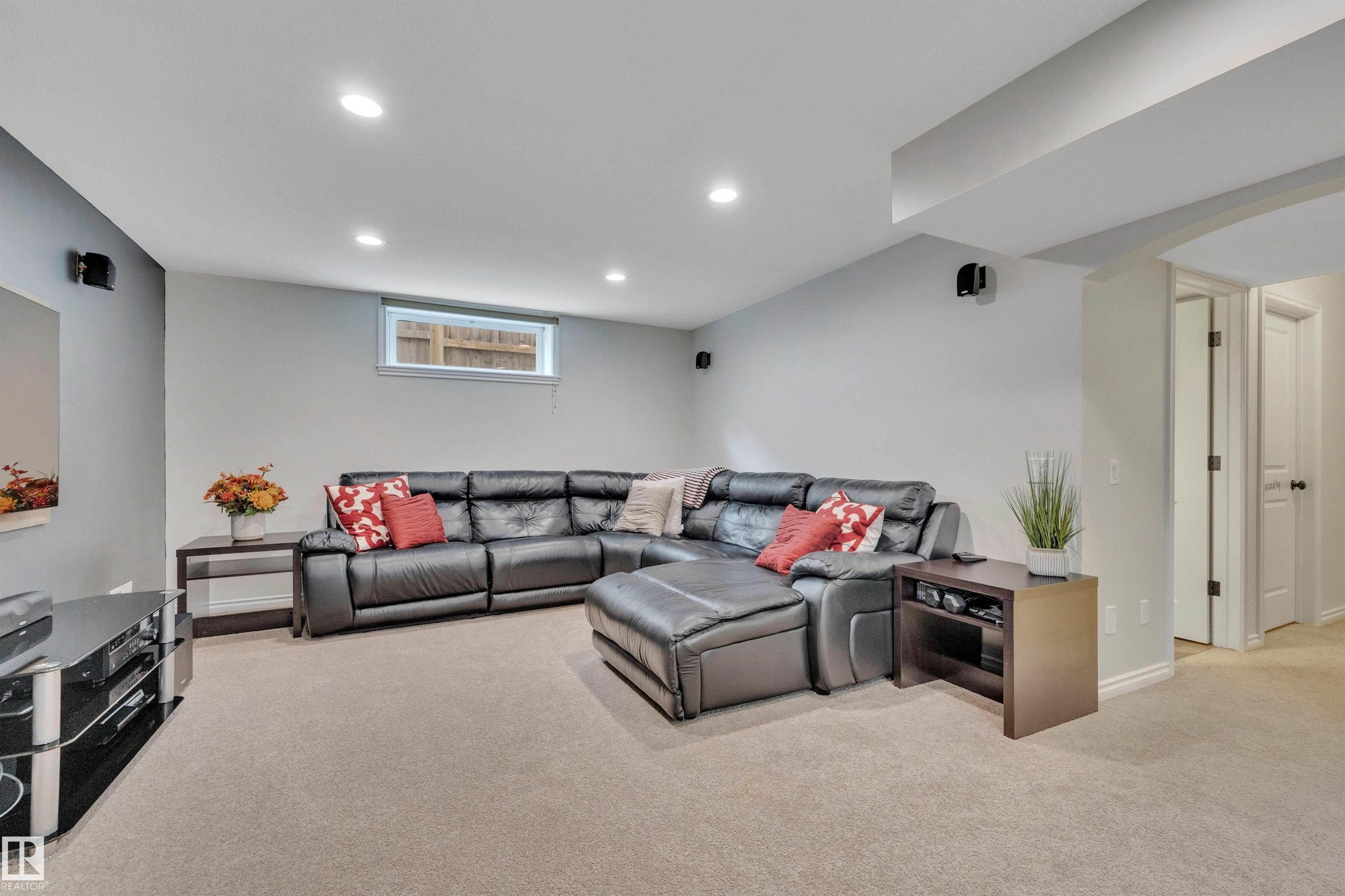 Photo 41 at 52 Selkirk Place, Suntree, Leduc