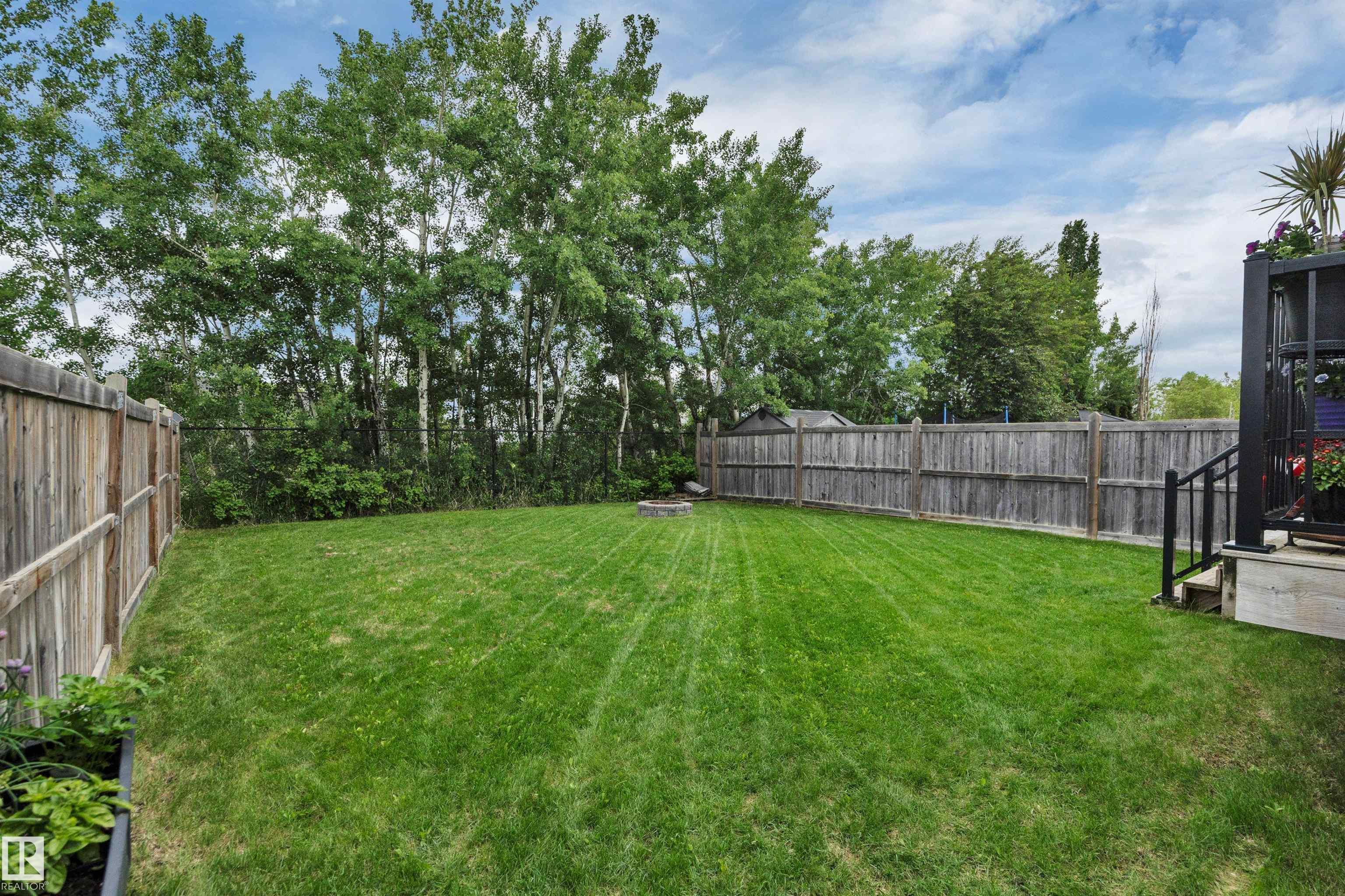 Photo 52 at 52 Selkirk Place, Suntree, Leduc