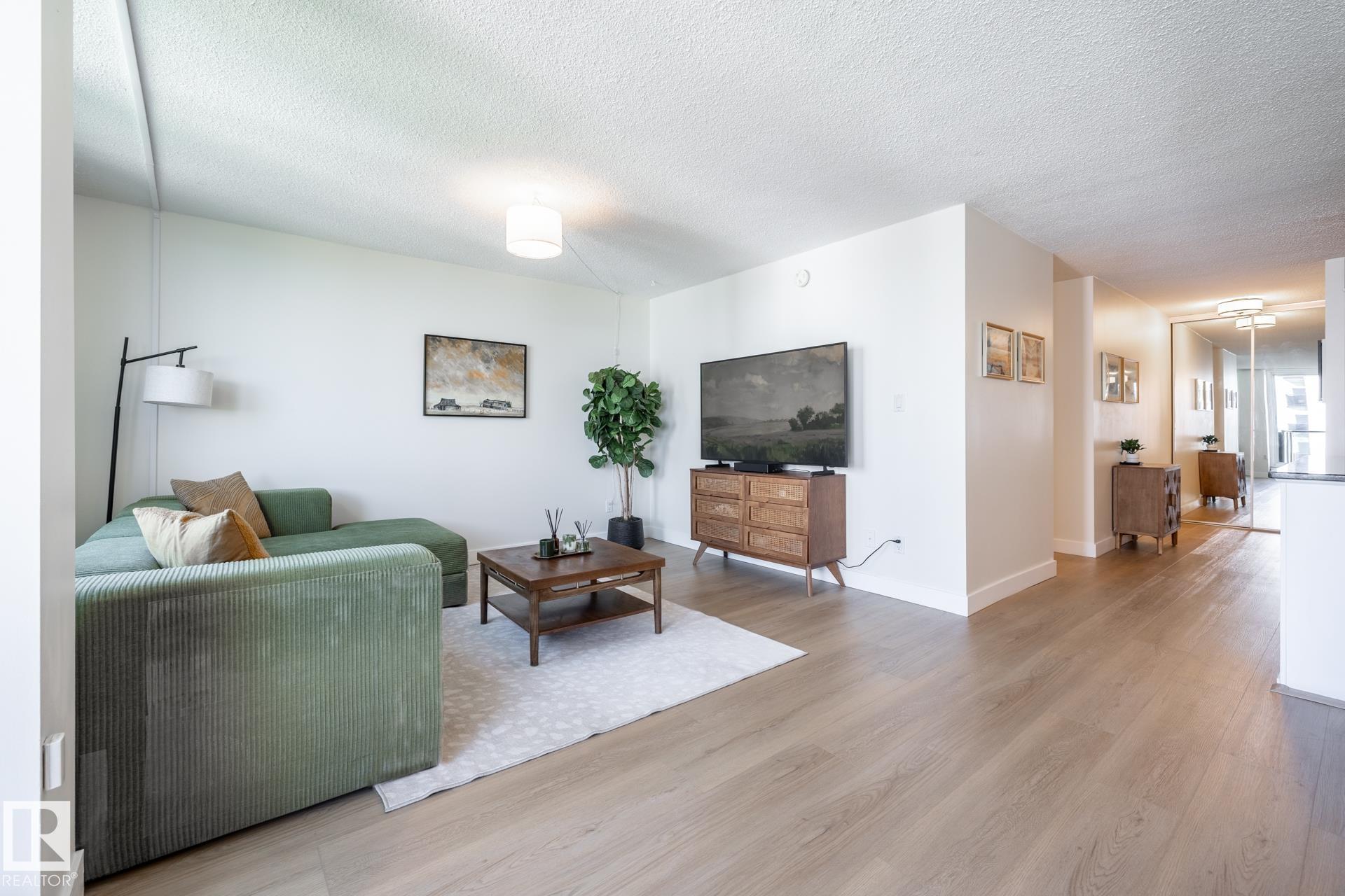 Photo 11 at 807 - 10011 116 Street NW, Wîhkwêntôwin, Edmonton