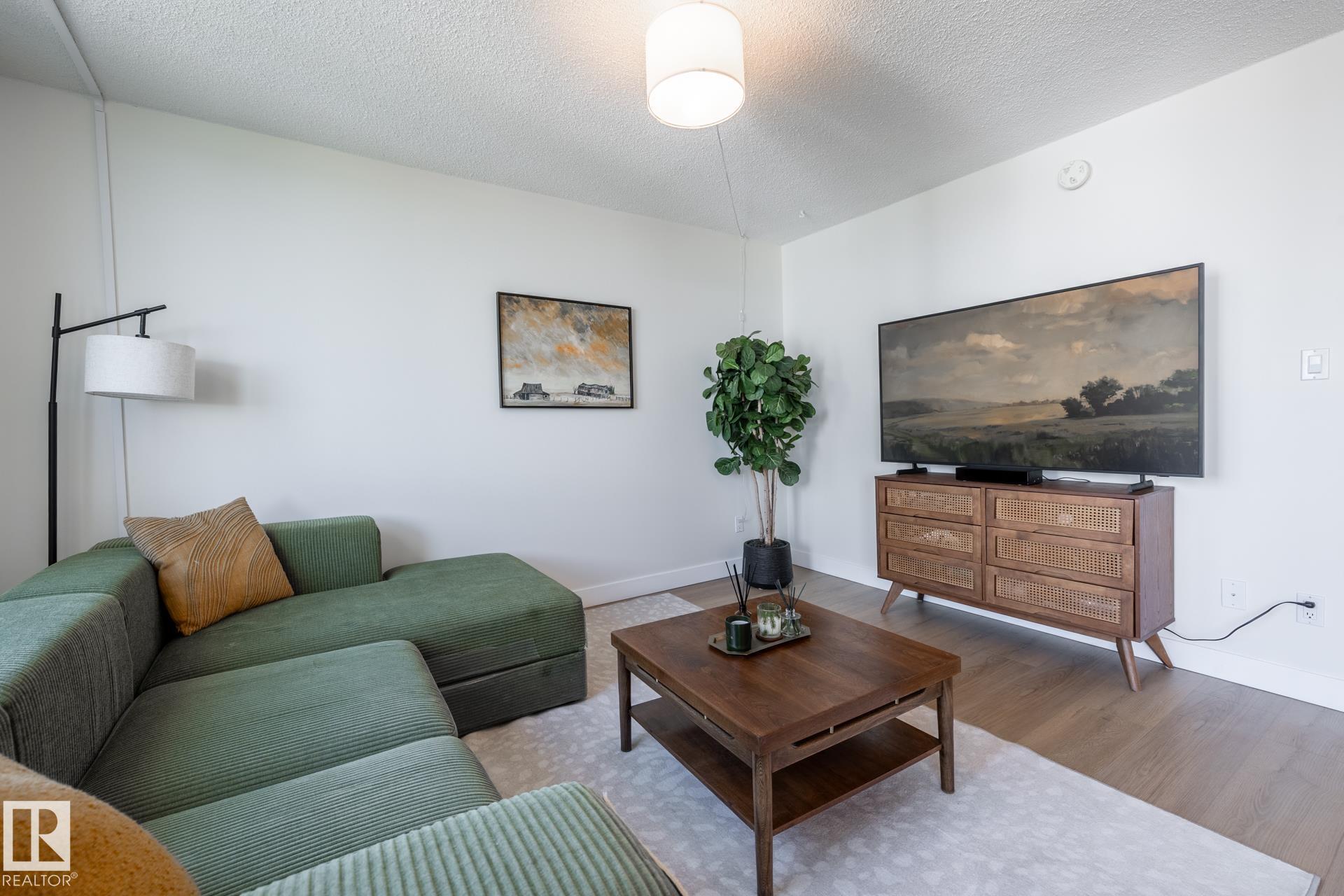Photo 12 at 807 - 10011 116 Street NW, Wîhkwêntôwin, Edmonton