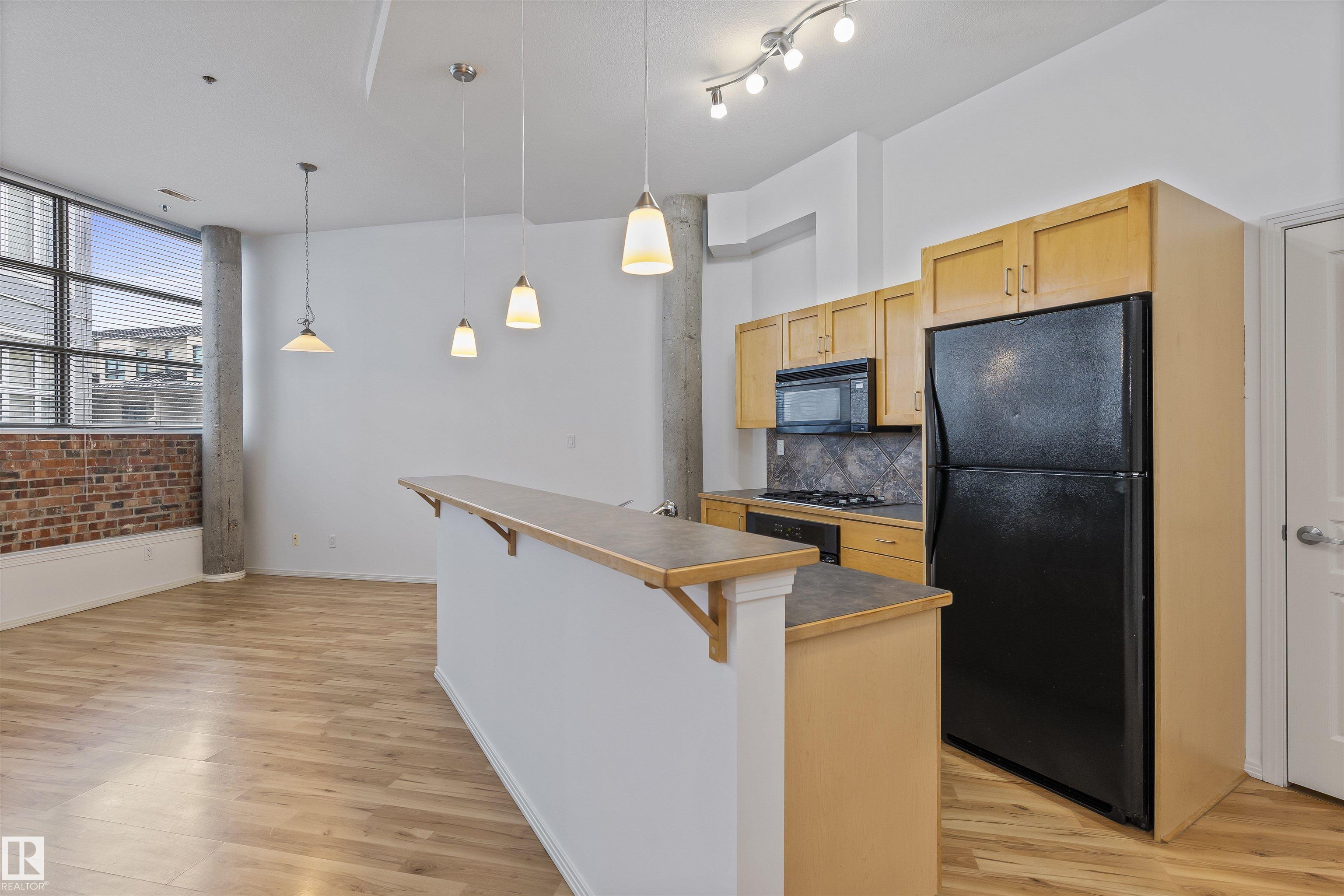 202 - 10123 112 Street NW, Wîhkwêntôwin, Edmonton