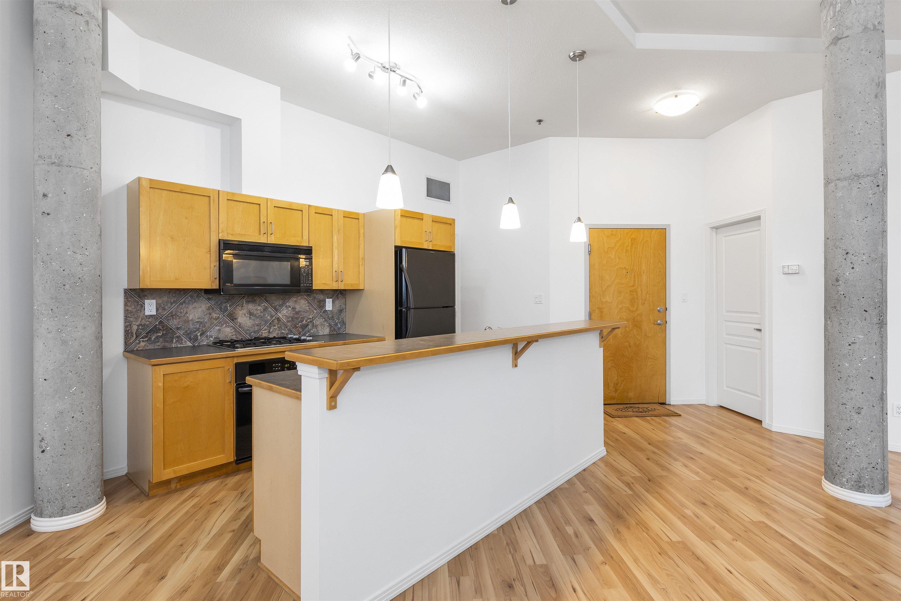 https://zimg.paragon.ice.com/ParagonImages/Property/PM/RAE/225406346/9/0/0/e96b6d8416ed899129e6f3327607ff64/1/8b49a677dbf0286edc4e2db99d8d6c30/225406346-51864157-1a68-4272-9362-09a218e2a49d.JPG