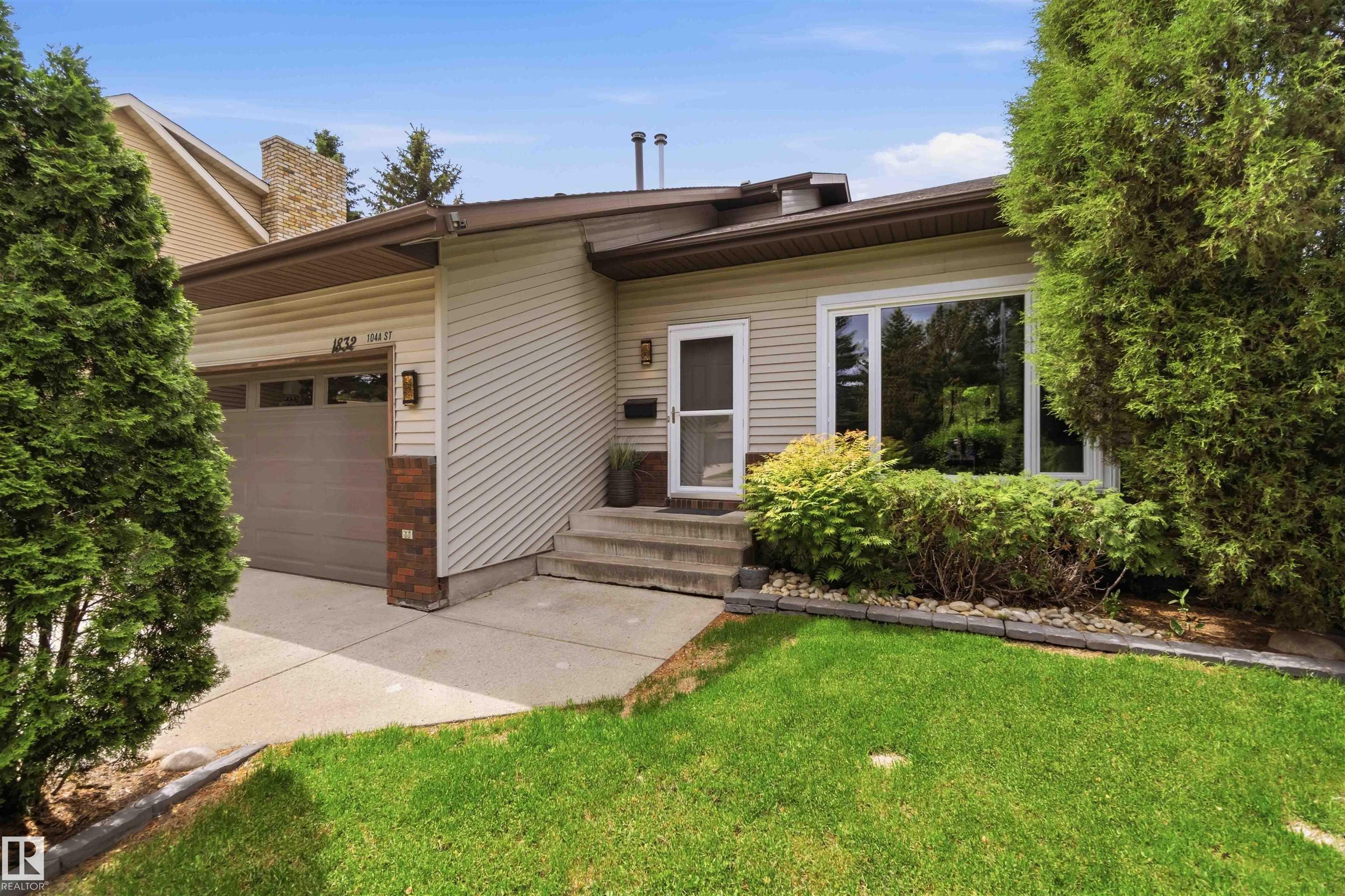 1832 104a Street NW, Keheewin, Edmonton