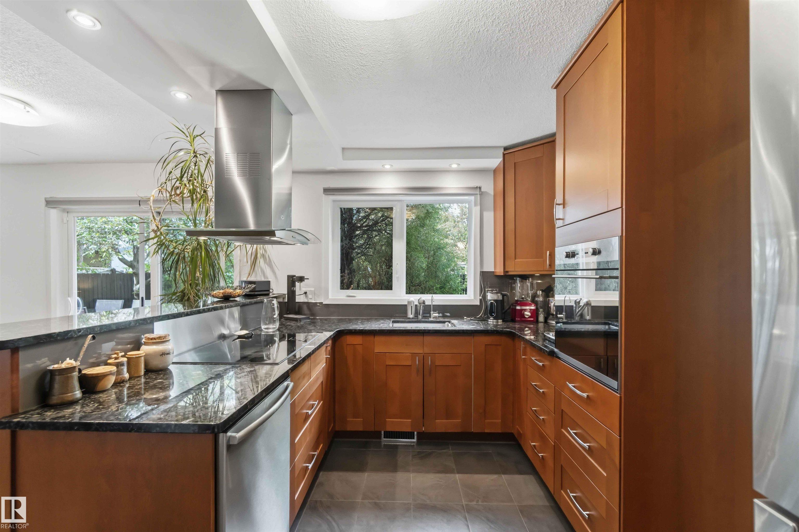 1832 104a Street NW, Keheewin, Edmonton