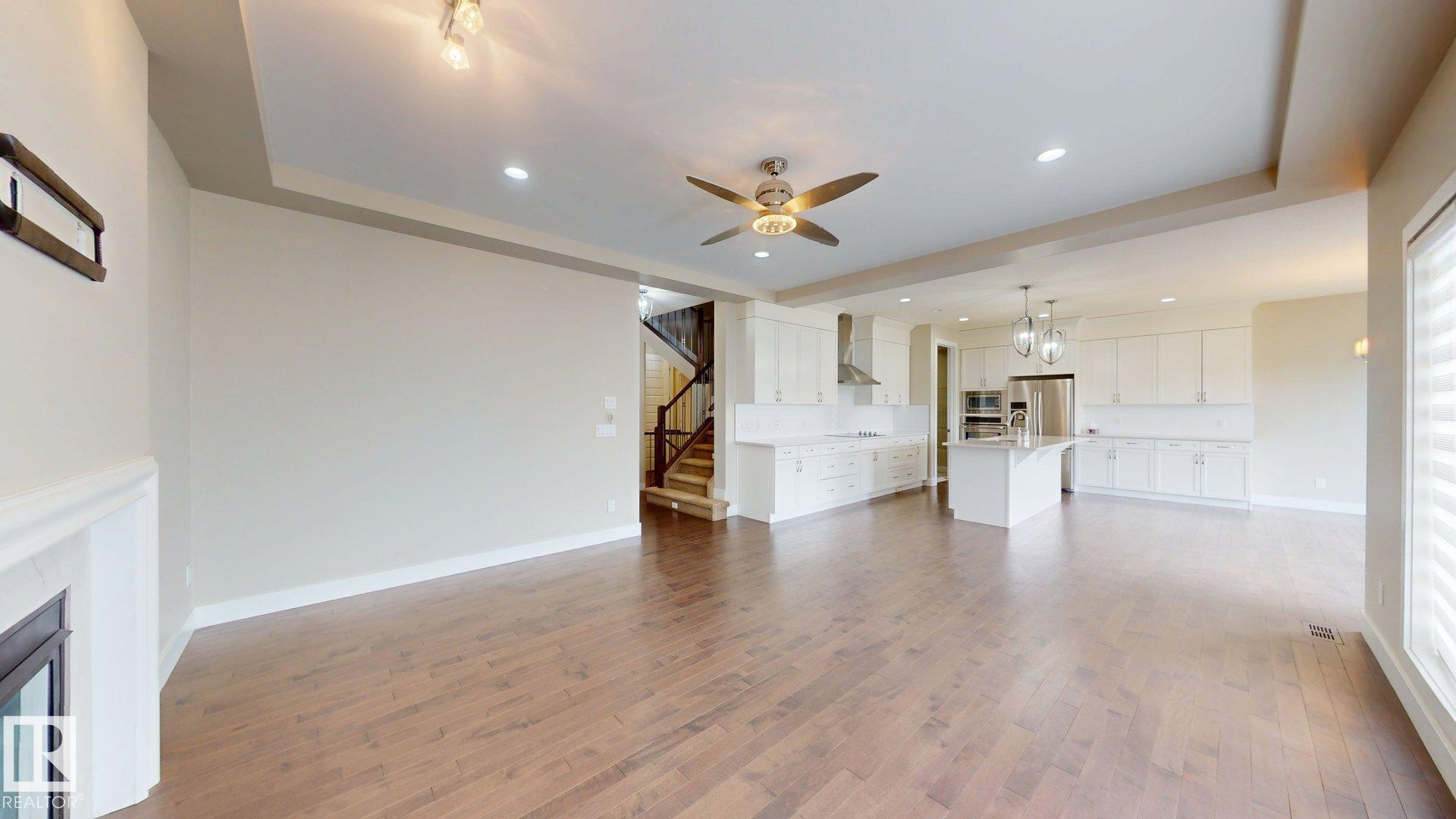 Photo 13 at 4016 8 Street NW, Maple Crest, Edmonton