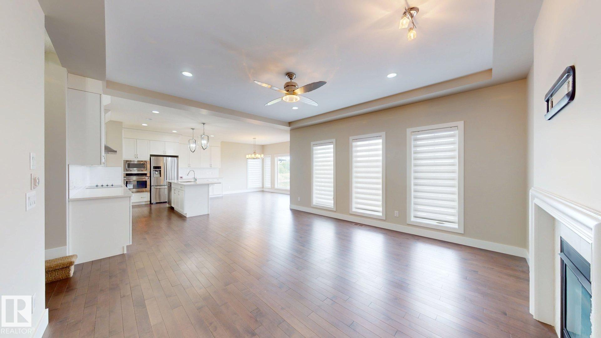 Photo 14 at 4016 8 Street NW, Maple Crest, Edmonton