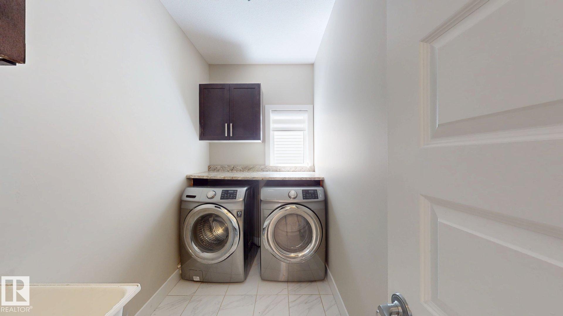 Photo 17 at 4016 8 Street NW, Maple Crest, Edmonton