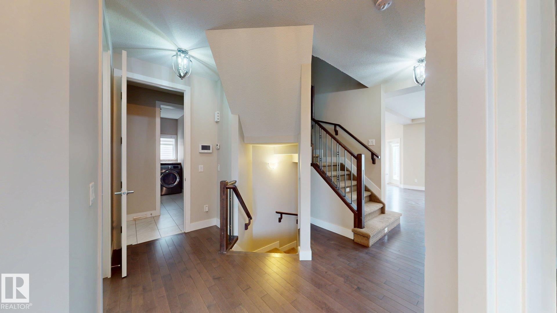 Photo 19 at 4016 8 Street NW, Maple Crest, Edmonton
