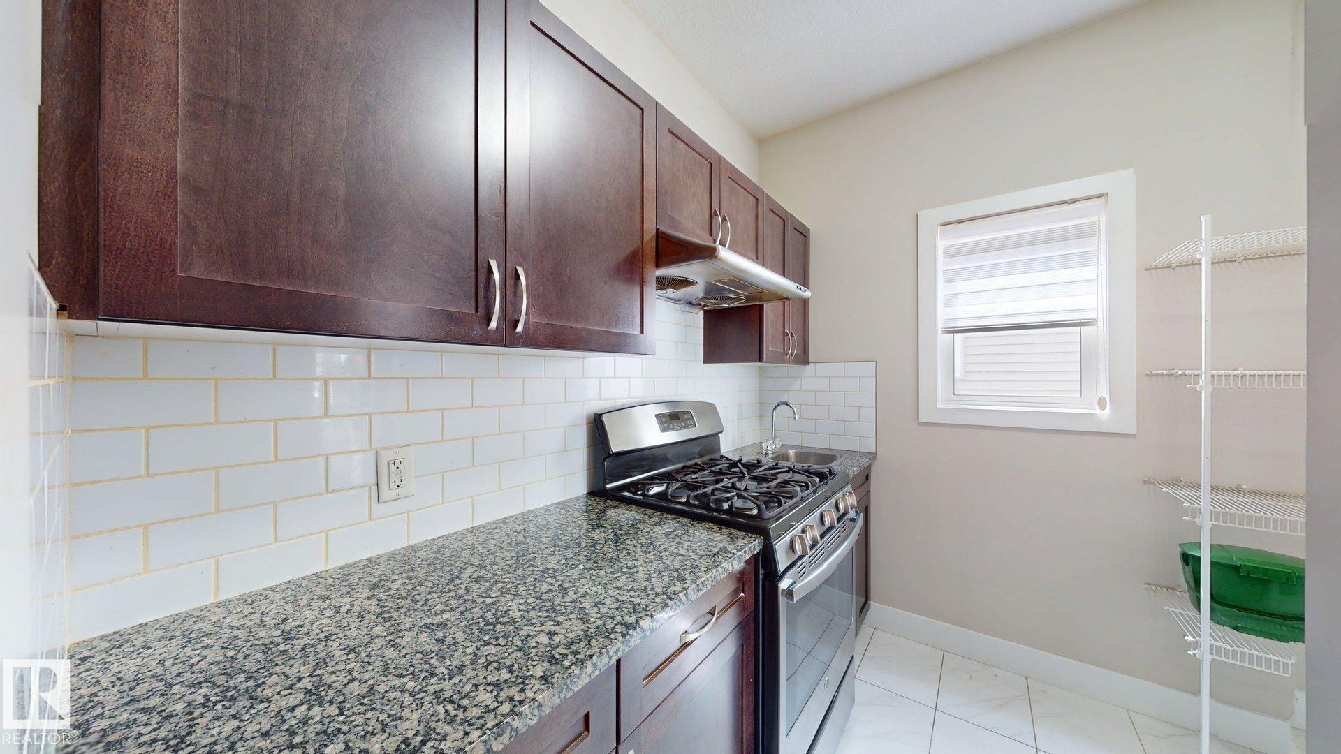 Photo 20 at 4016 8 Street NW, Maple Crest, Edmonton