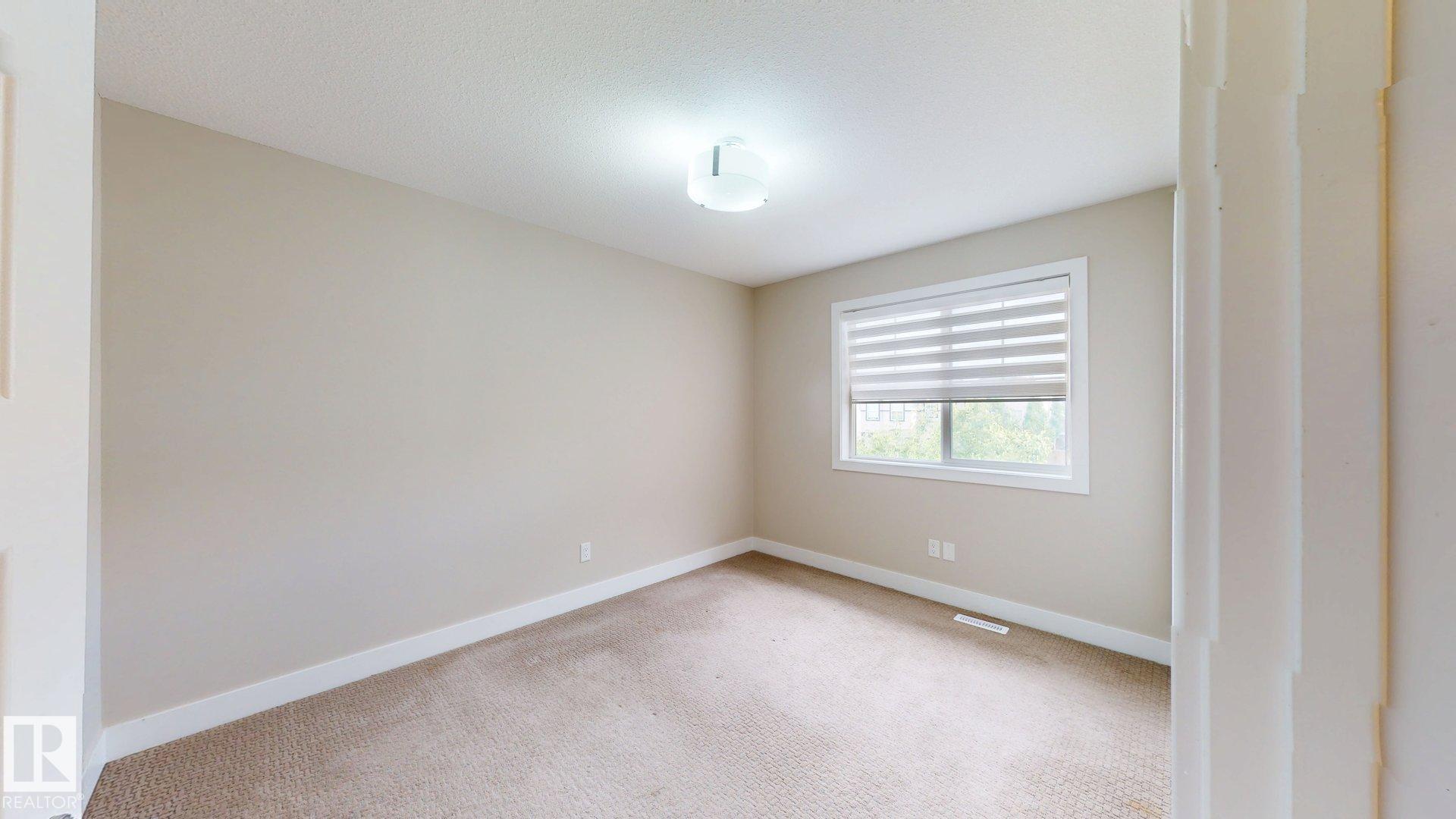 Photo 24 at 4016 8 Street NW, Maple Crest, Edmonton