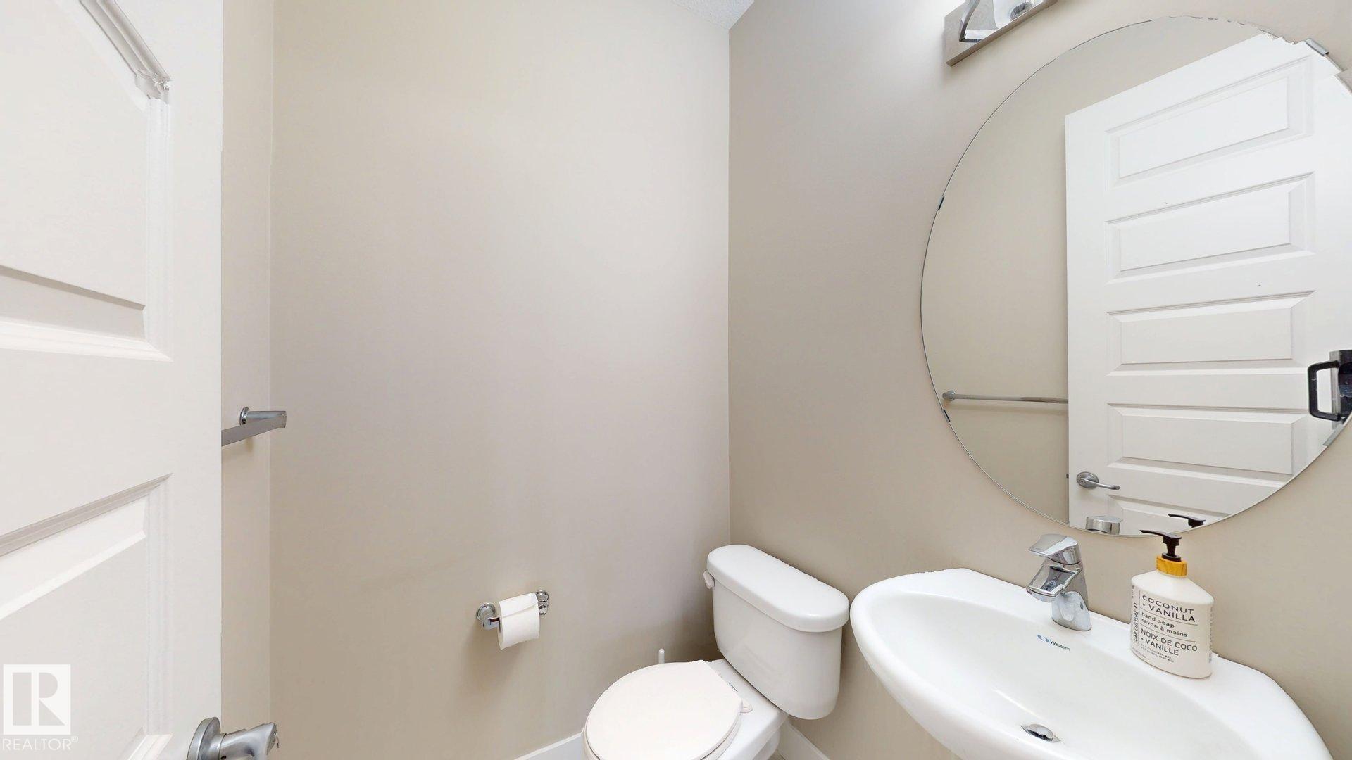 Photo 35 at 4016 8 Street NW, Maple Crest, Edmonton