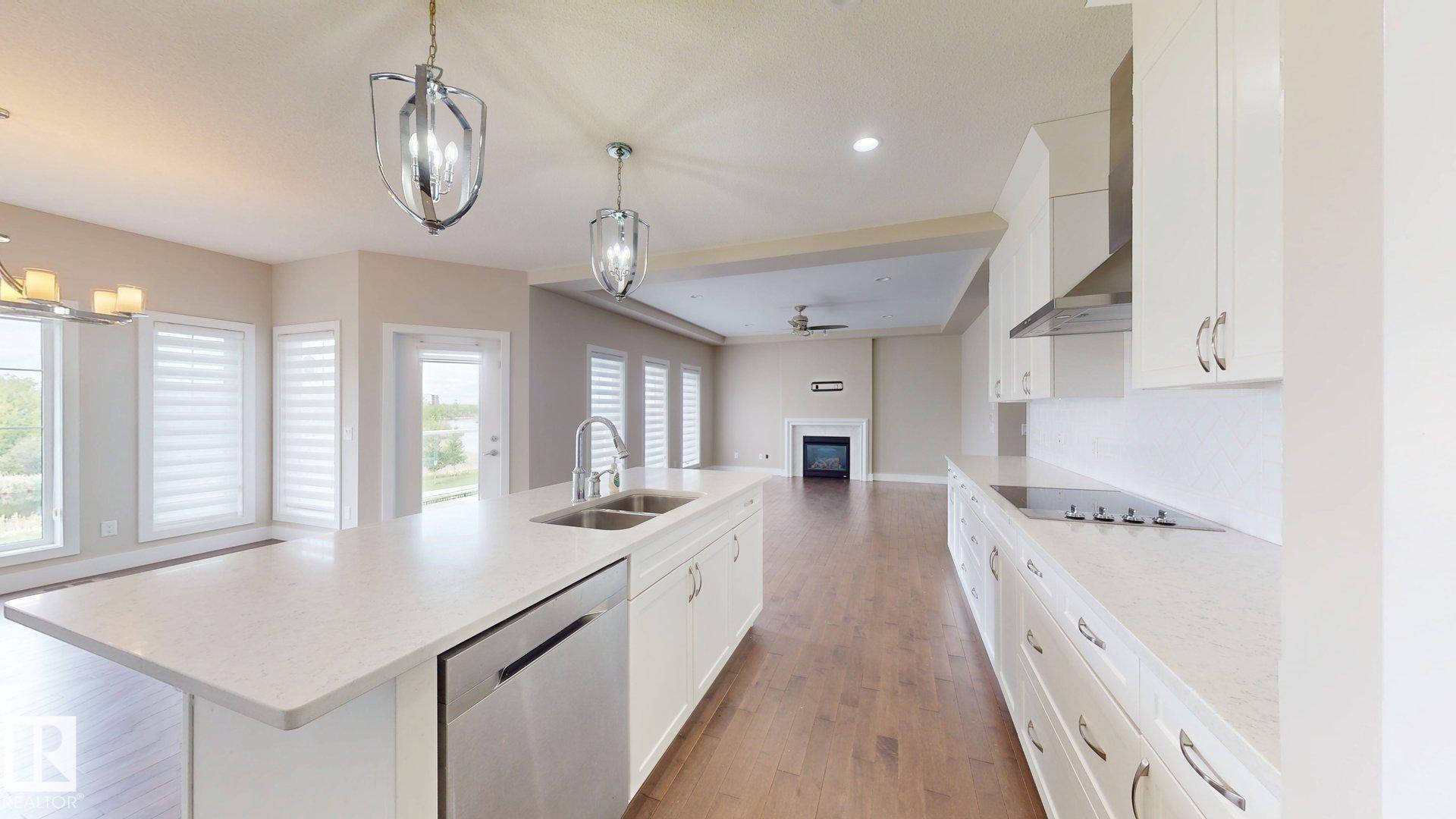 Photo 8 at 4016 8 Street NW, Maple Crest, Edmonton