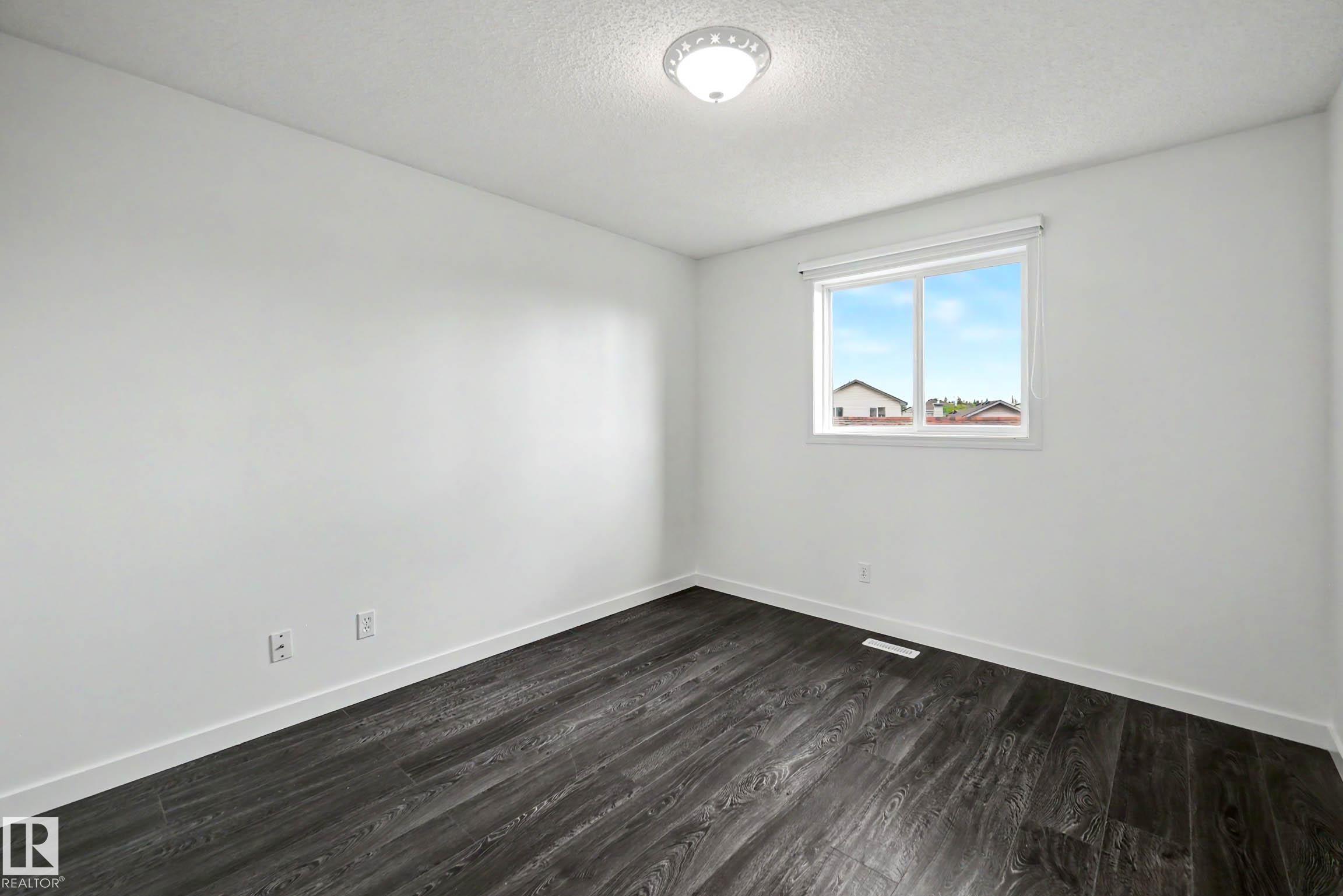 Photo 25 at 14014 158a Avenue NW, Carlton, Edmonton