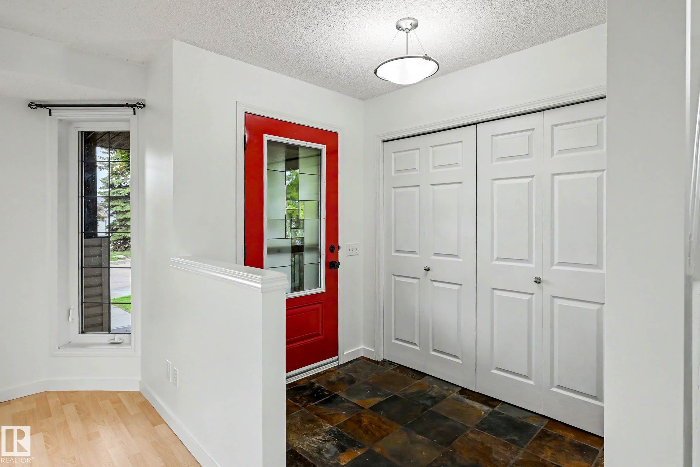 14014 158a Avenue NW, Carlton, Edmonton