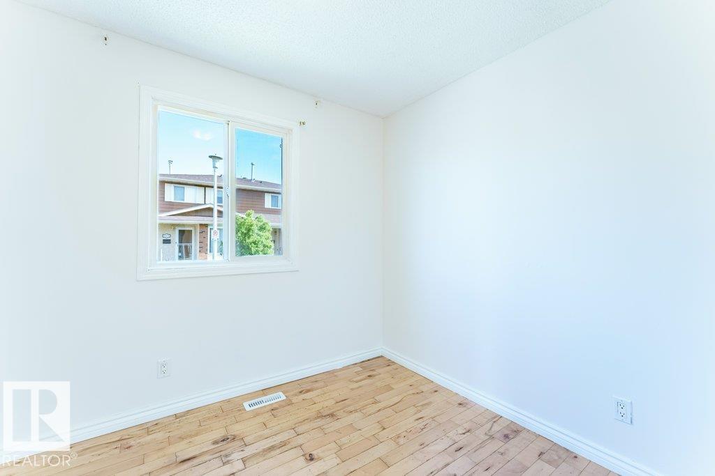 Photo 11 at 13863 114 Street NW, Carlisle, Edmonton
