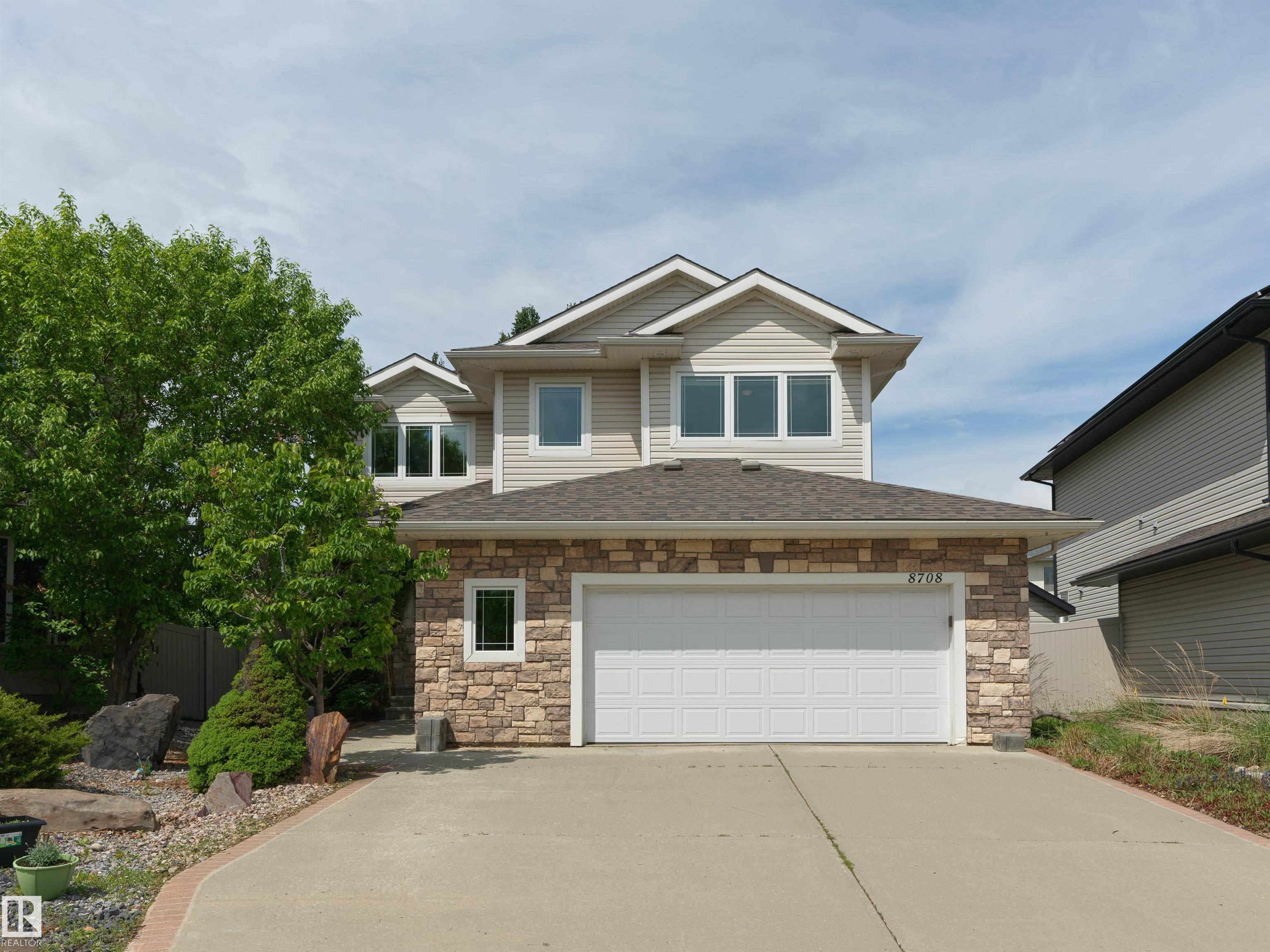 8708 207 Street NW, Suder Greens, Edmonton