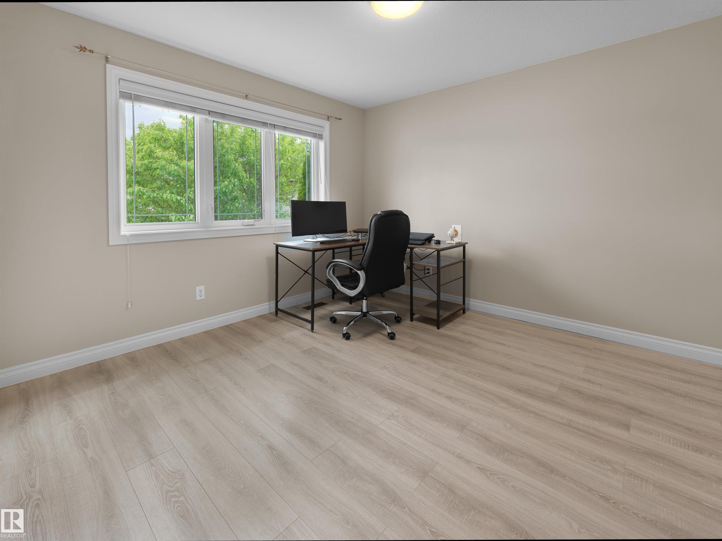 Photo 24 at 8708 207 Street NW, Suder Greens, Edmonton
