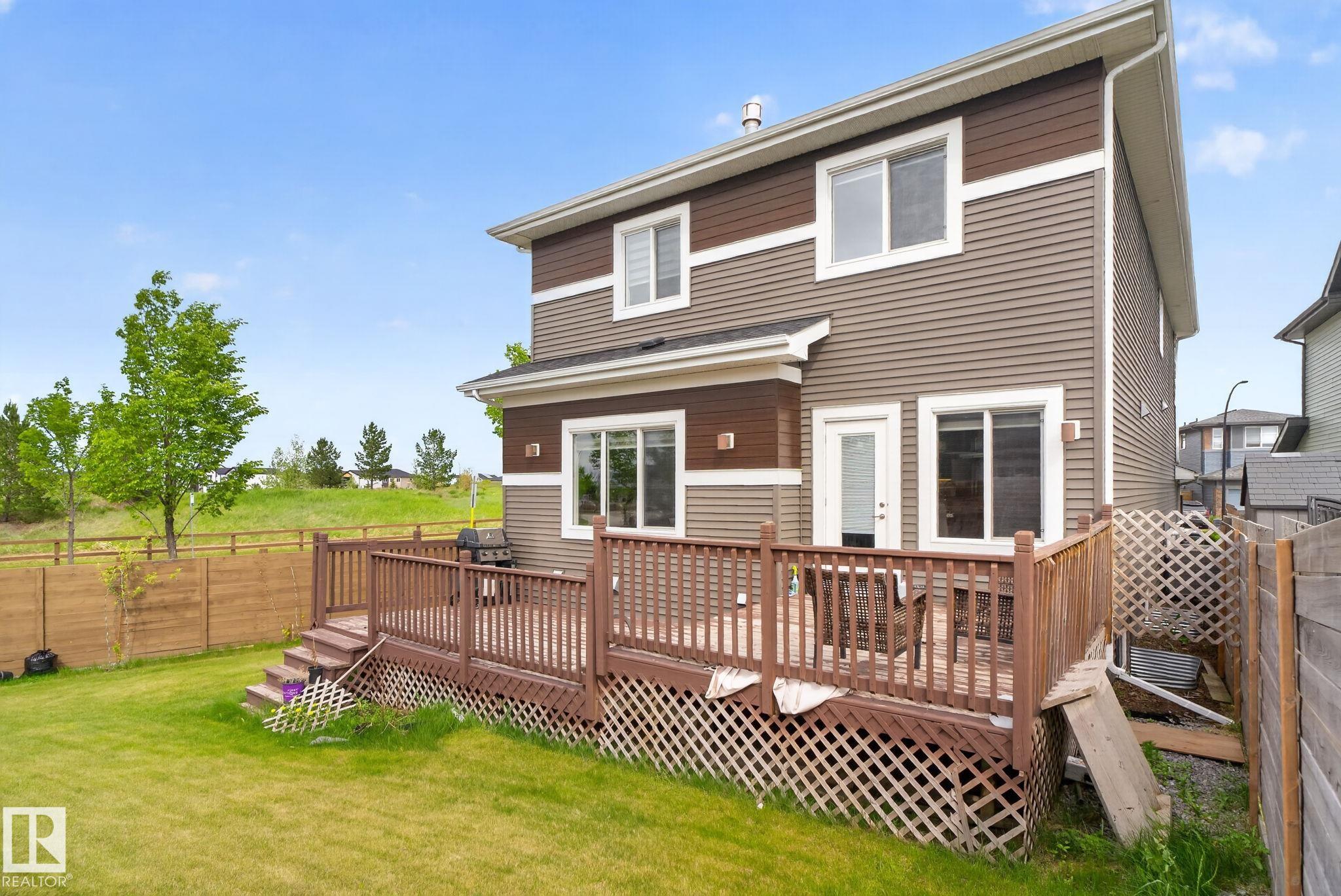 704 39 Street SW, Charlesworth, Edmonton