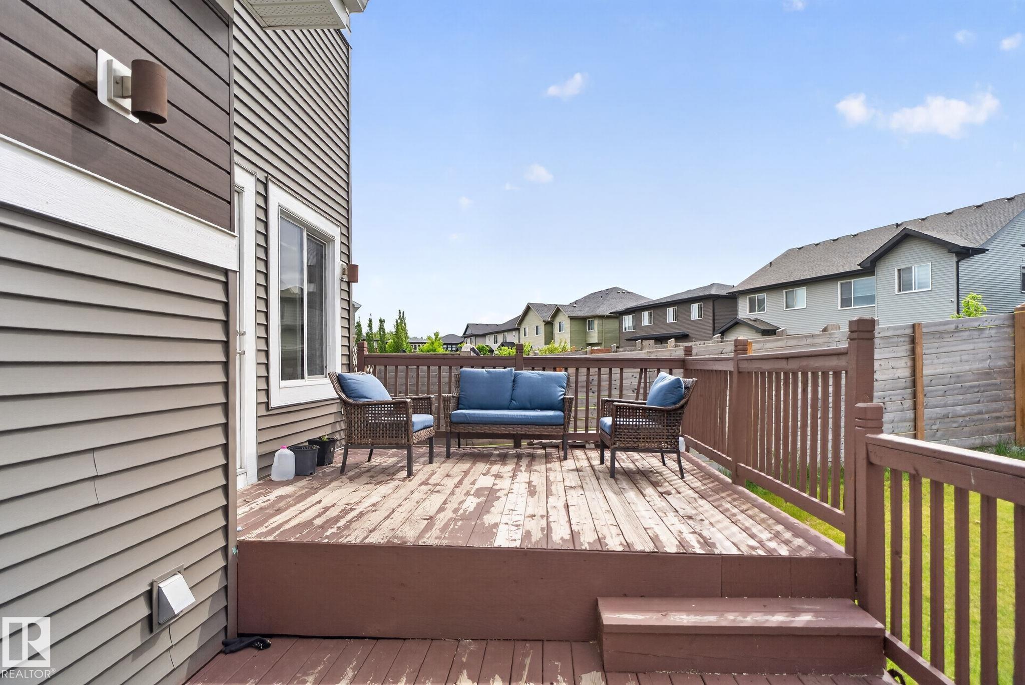 Photo 7 at 704 39 Street SW, Charlesworth, Edmonton
