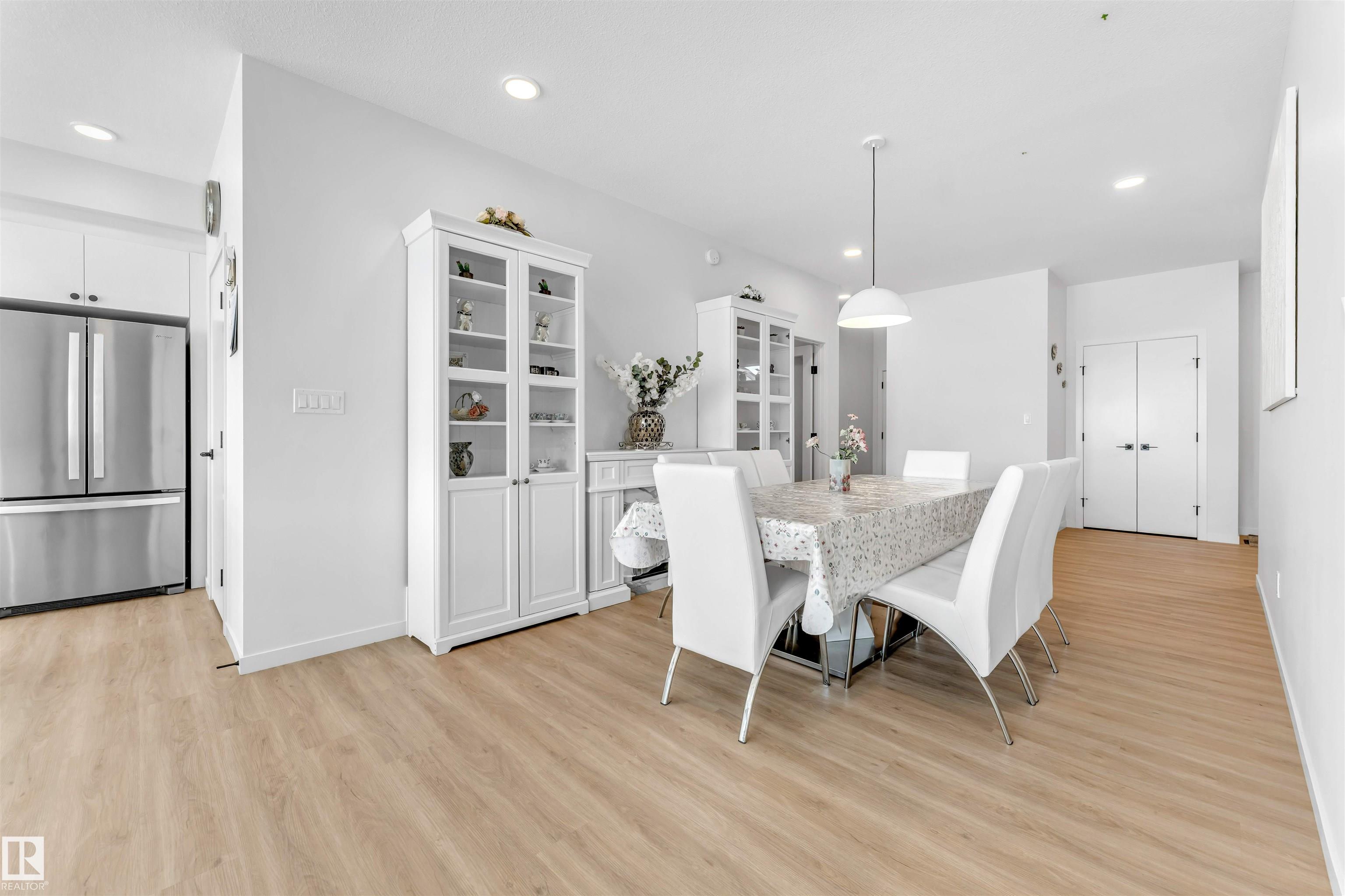 Photo 6 at 460 33 Street SW, Alces, Edmonton