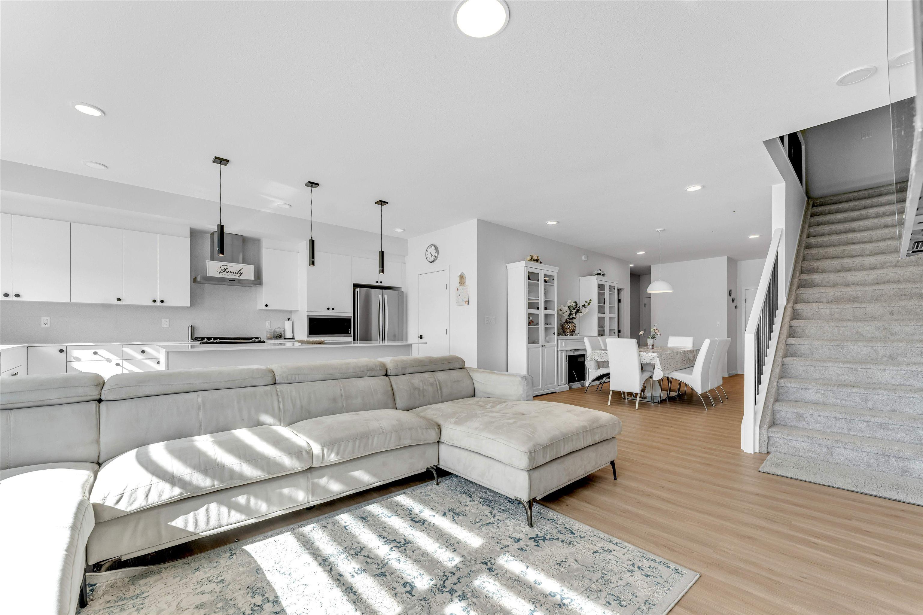 Photo 9 at 460 33 Street SW, Alces, Edmonton