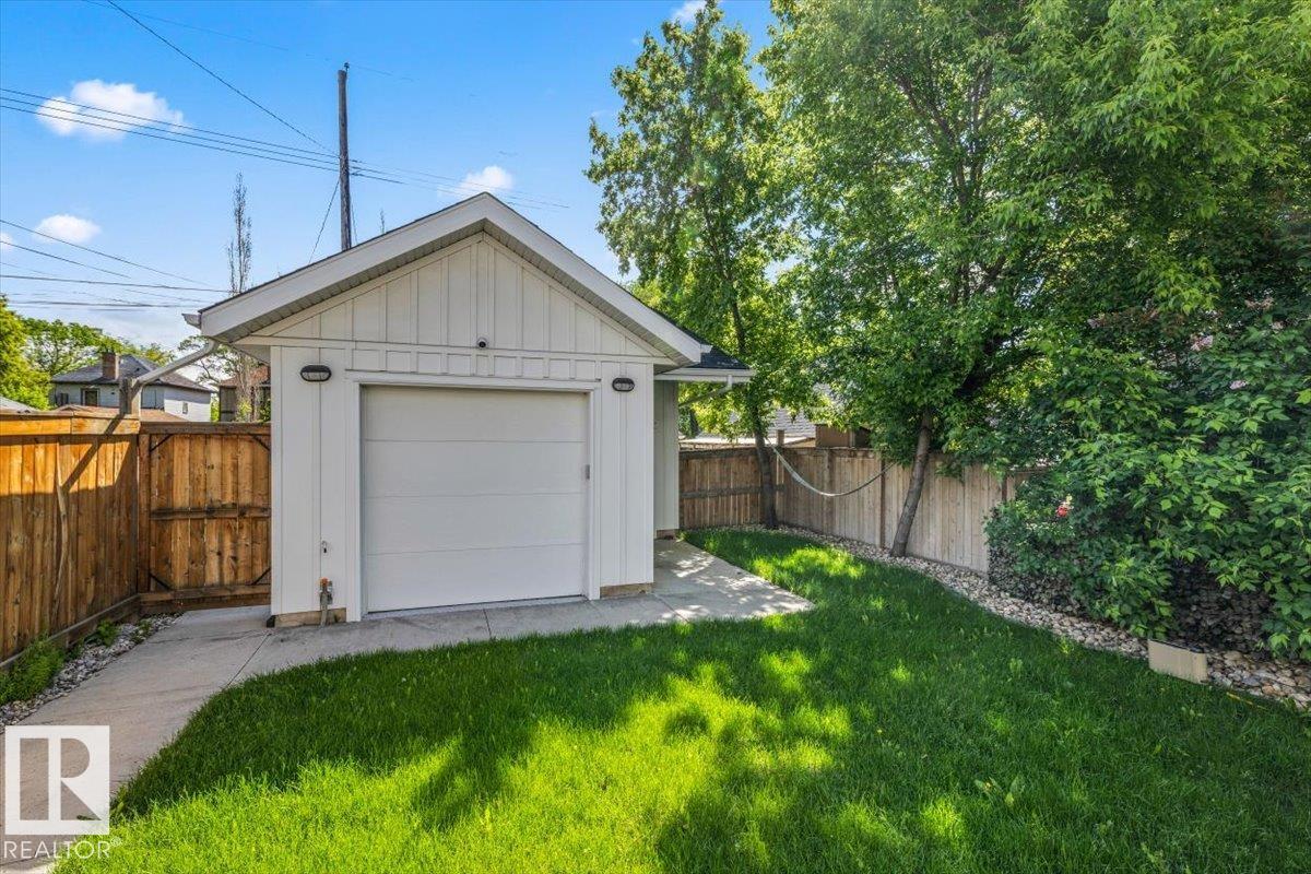 Photo 31 at 10641 126 Street NW, Westmount, Edmonton