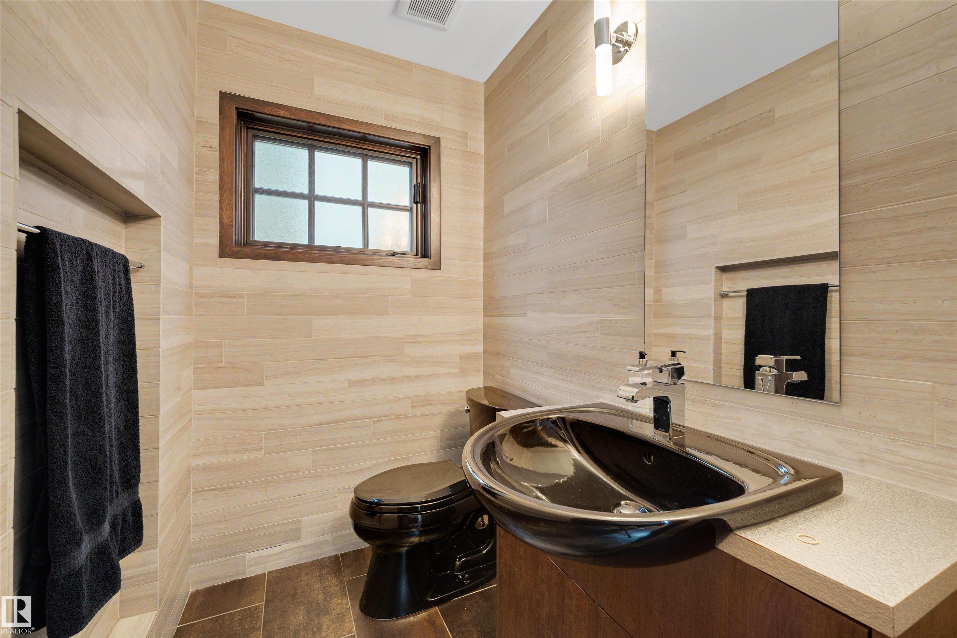 Photo 8 at 9726 94 Street NW, Cloverdale, Edmonton