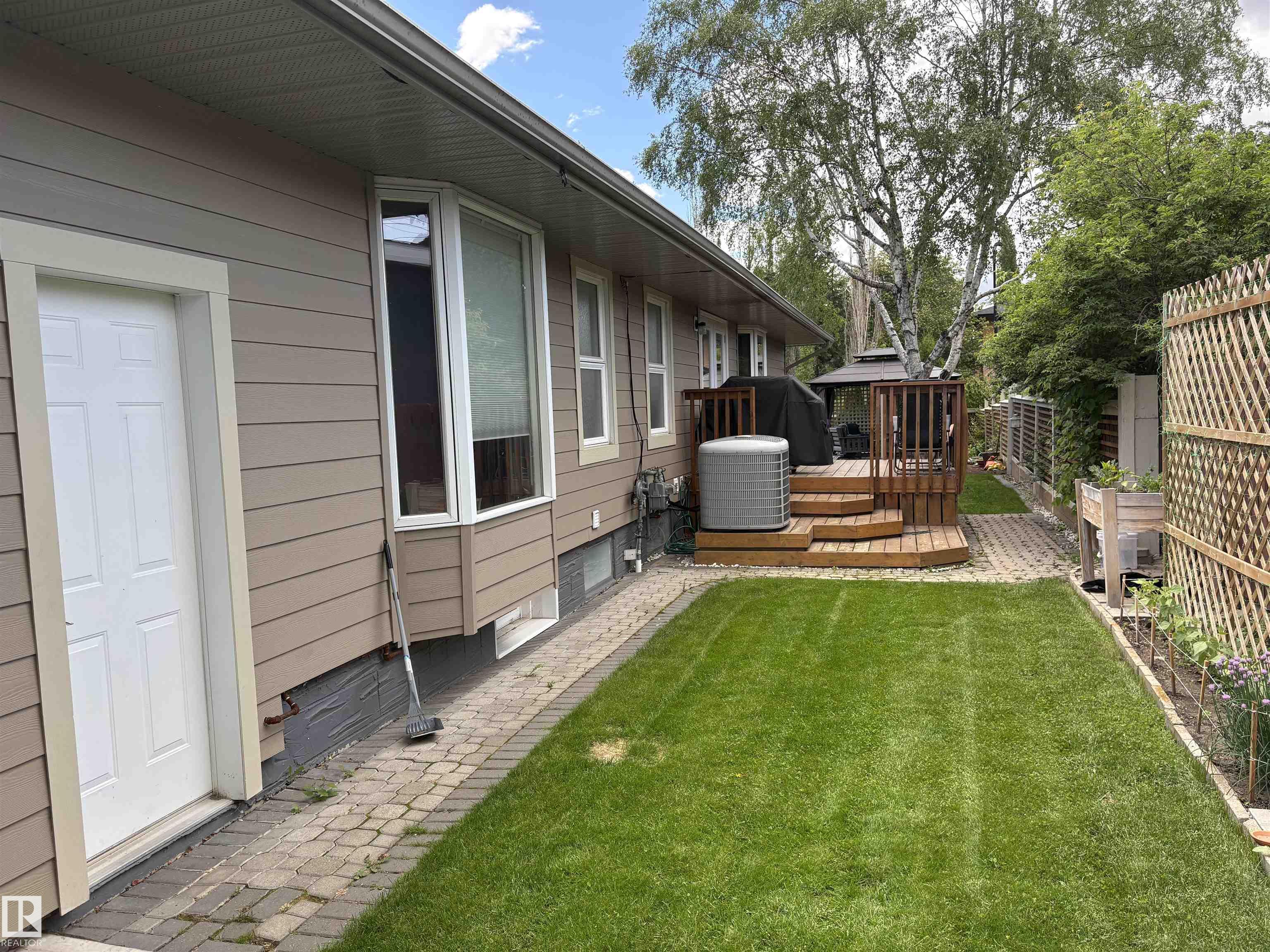 Photo 68 at 14016 85 Avenue NW, Laurier Heights, Edmonton