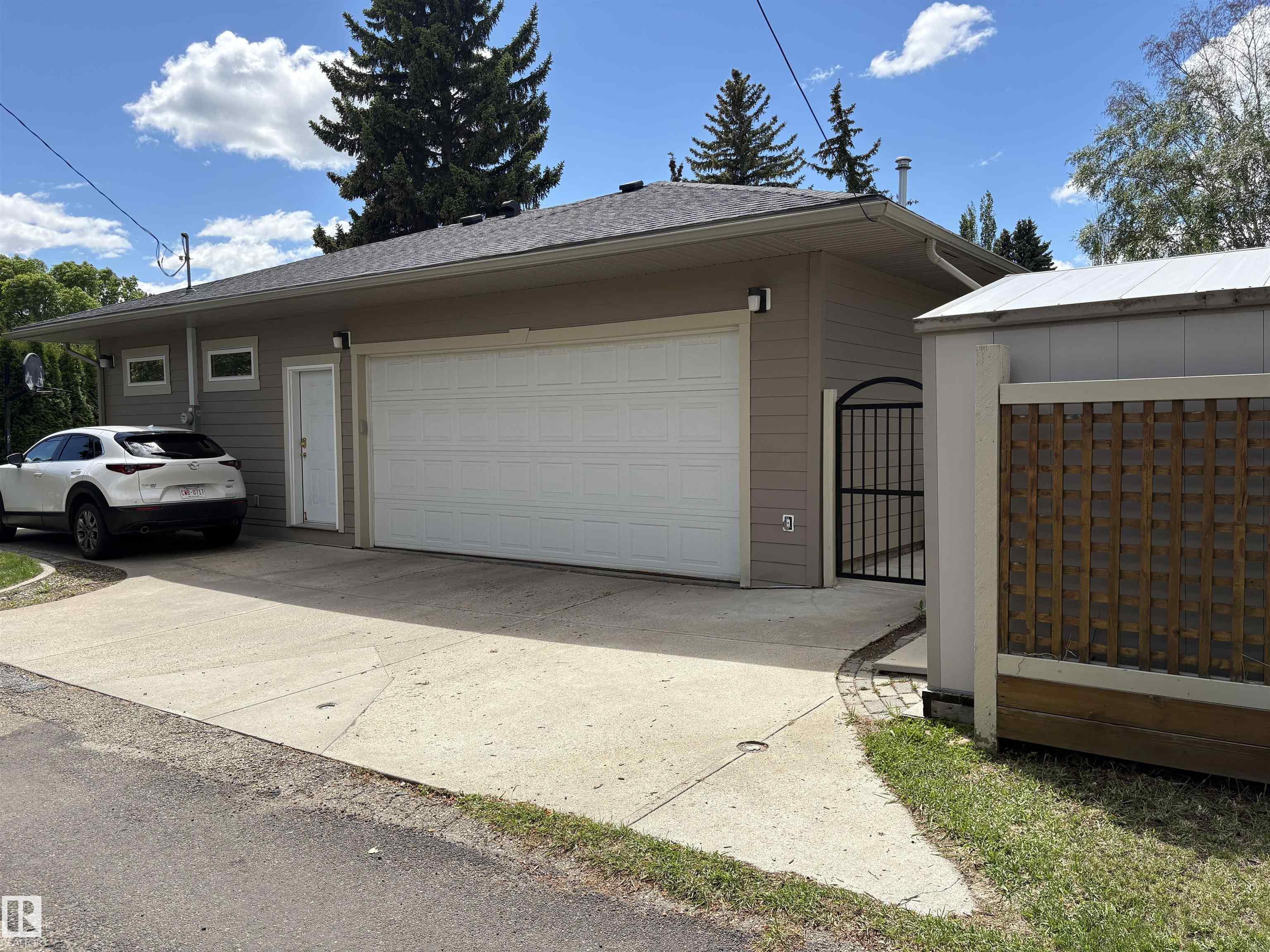 Photo 72 at 14016 85 Avenue NW, Laurier Heights, Edmonton