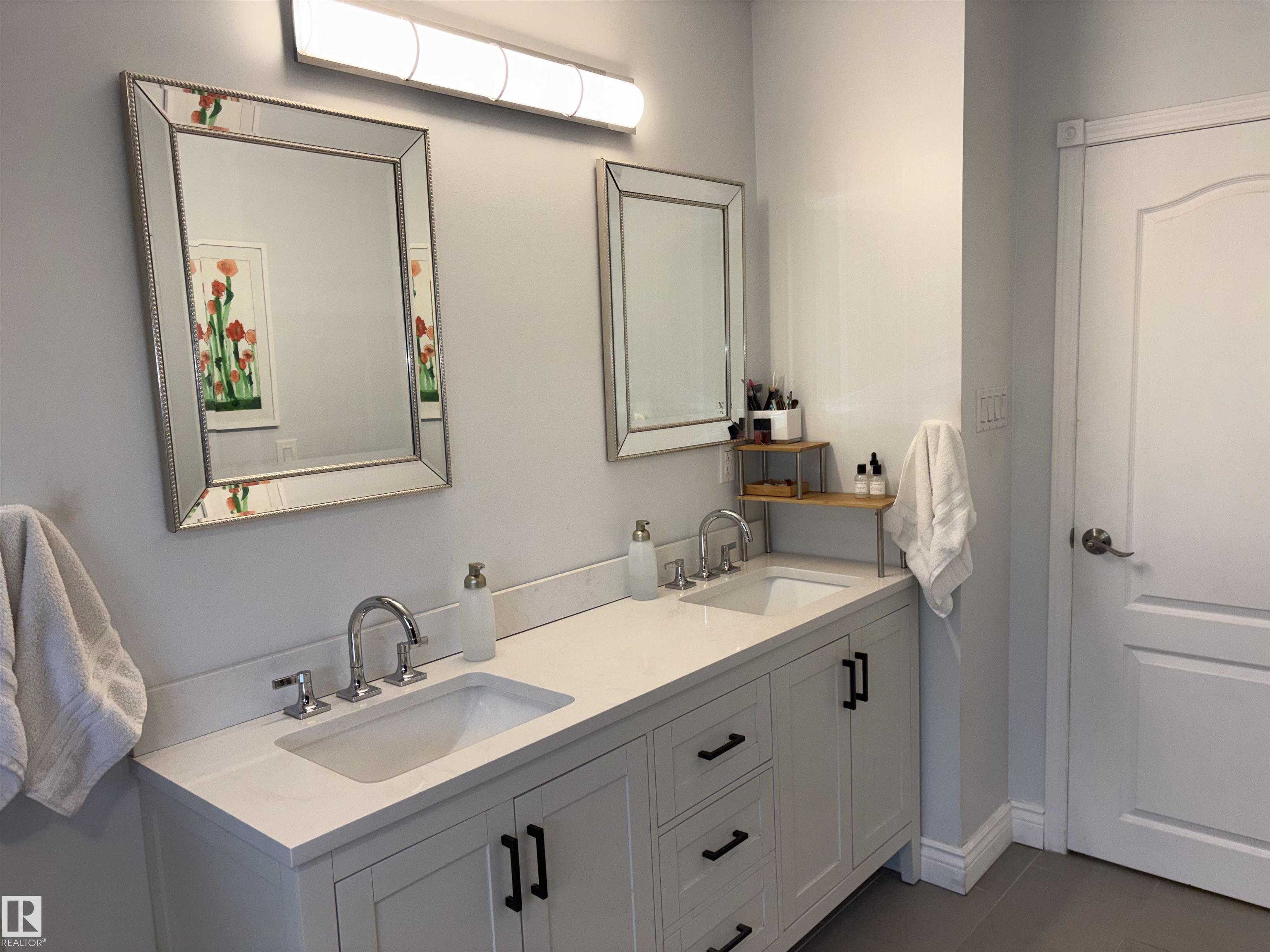 Photo 10 at 14016 85 Avenue NW, Laurier Heights, Edmonton