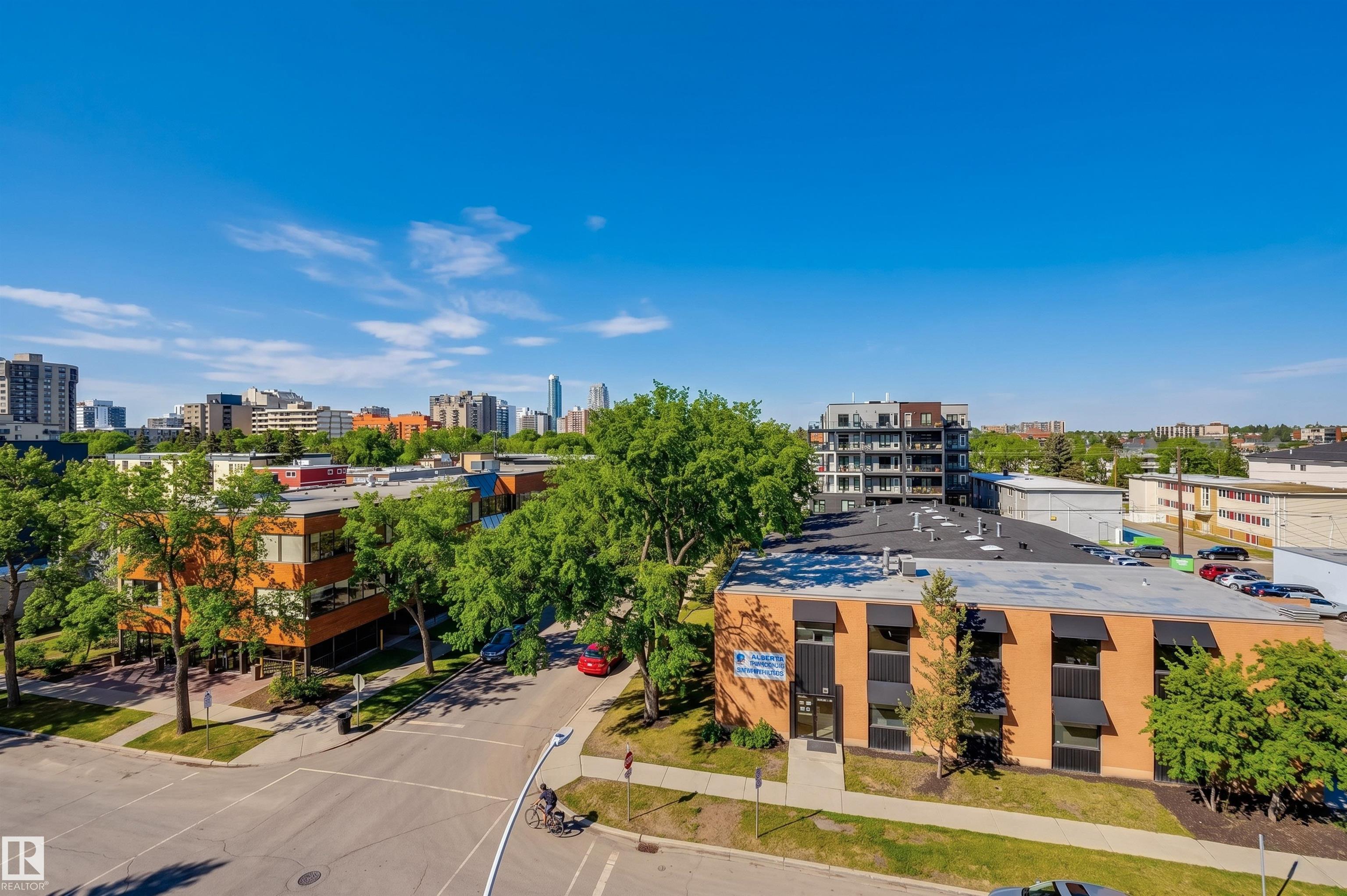 Photo 31 at 521 - 10333 112 Street NW, Wîhkwêntôwin, Edmonton